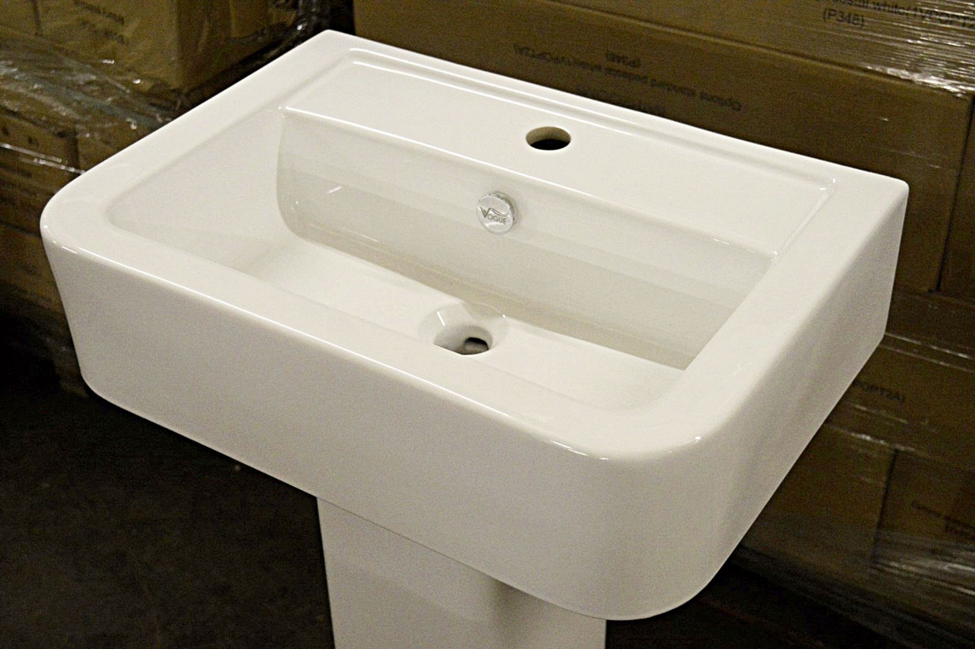 1 x Vogue Bathrooms OPTIONS Single Tap Hole SINK BASIN With Pedestal - 450mm Width - Brand New Boxed - Image 2 of 3