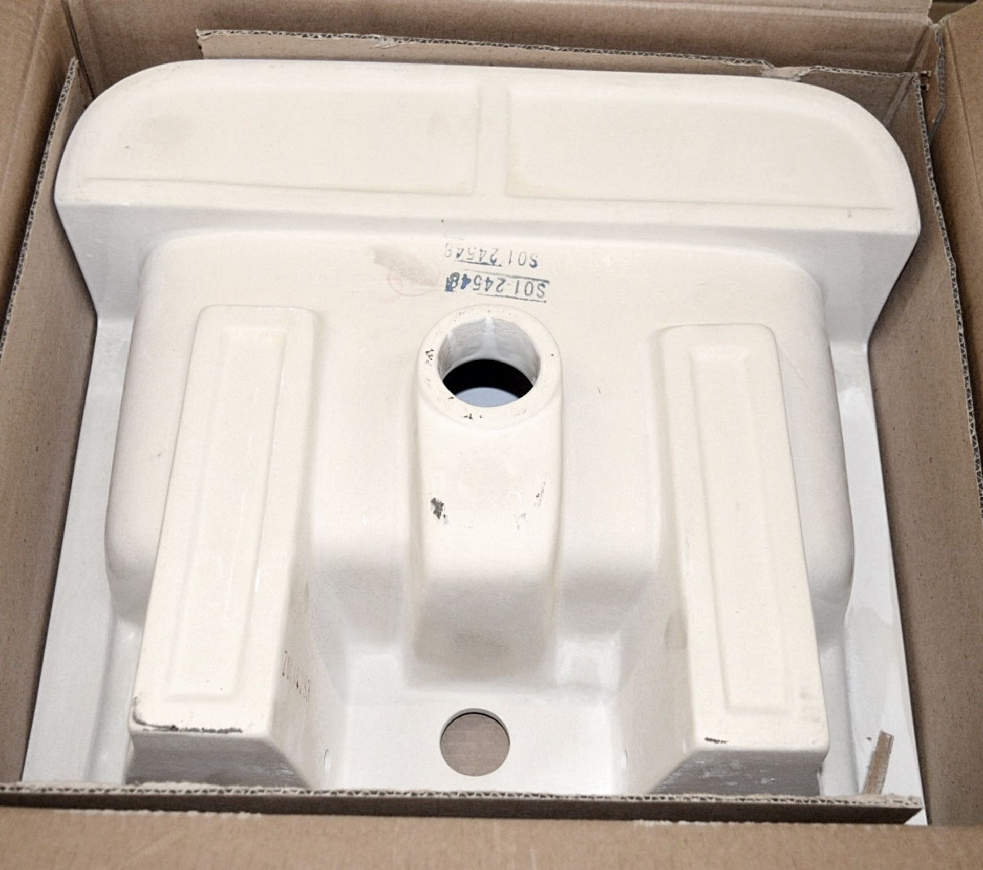 1 x Vogue Bathrooms OPTIONS Single Tap Hole SEMI RECESSED SINK BASIN - 450mm Width - Brand New Boxed - Image 3 of 4