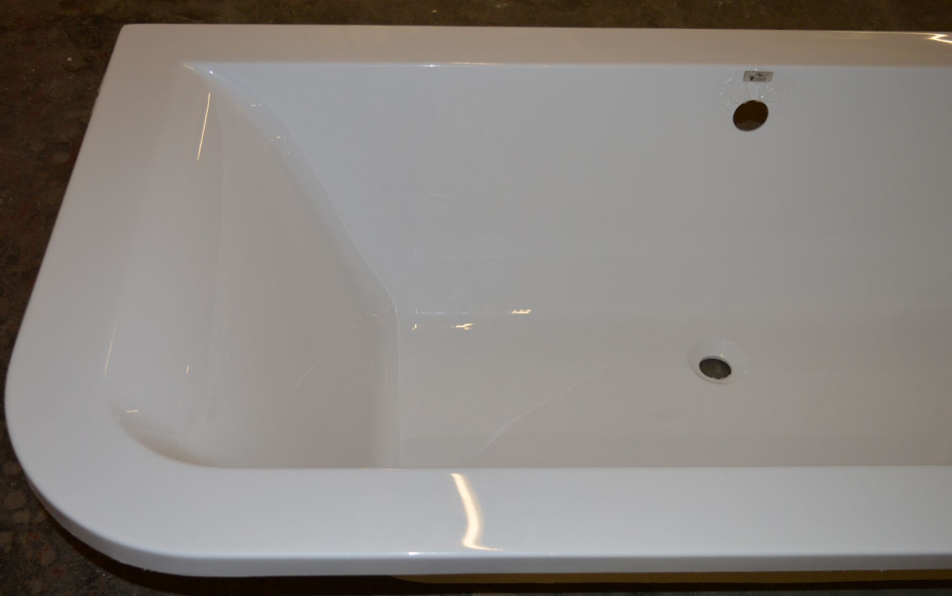 1 x Vogue Bathrooms Options Back to Wall D Shape Double Ended Acrylic Bath With Side Panel - Stylish - Image 5 of 9