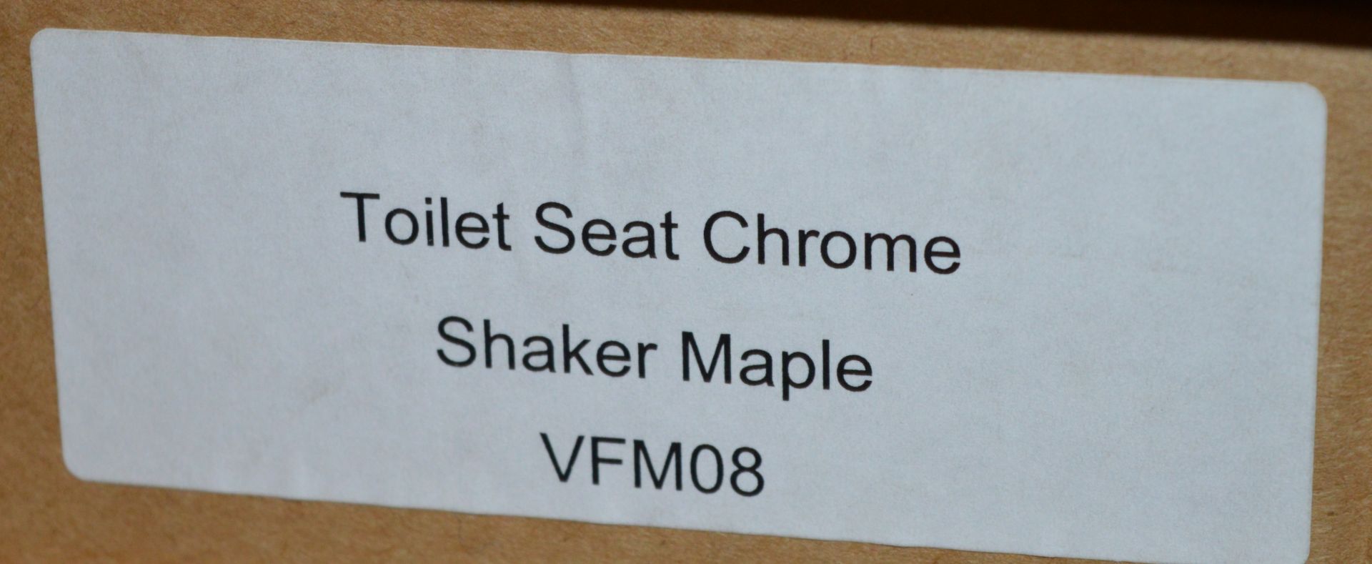 5 x Shaker Maple Wooden Toilet Seats With Chrome Fittings - Type VFM08 - High Quality Vogue - Image 2 of 5