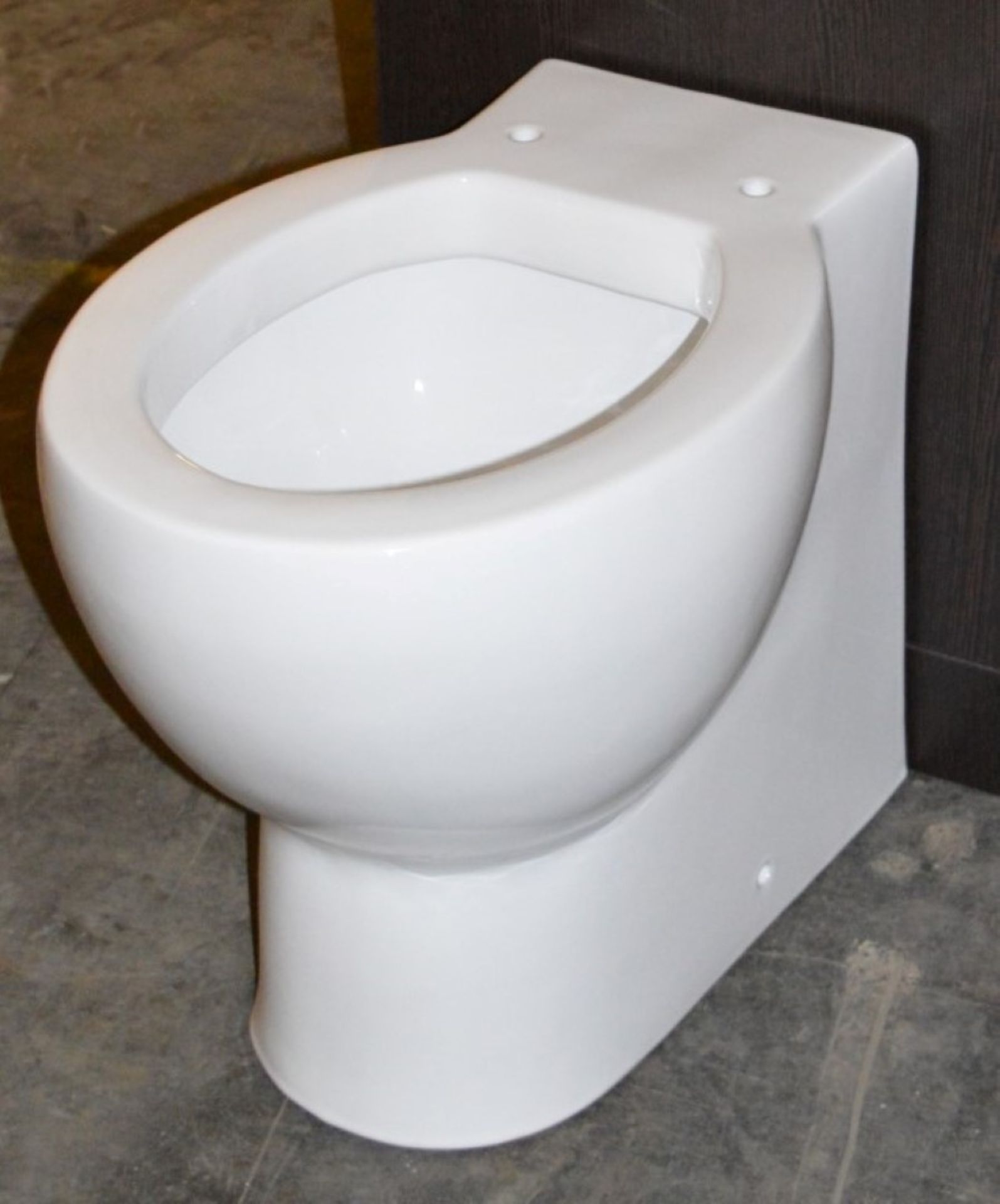 1 x Vogue Arc Back to Wall WC Toilet Pan - Seat Not Included - Vogue Bathrooms - Brand New and Boxed