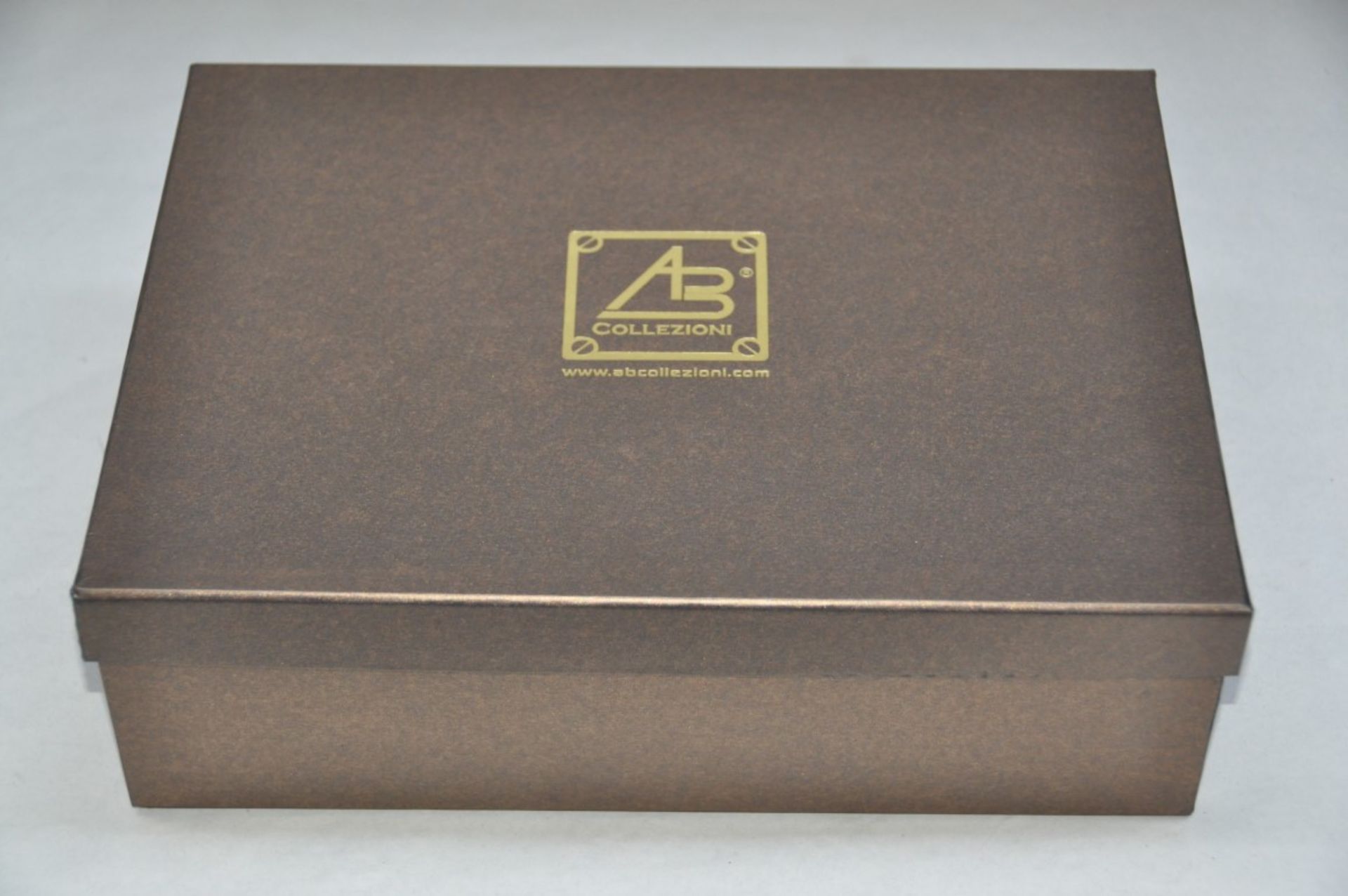 1 x "AB Collezioni" Italian Genuine Leather-Bound Luxury POKER SET (34048) - Ref LT003  - Features - Image 6 of 8