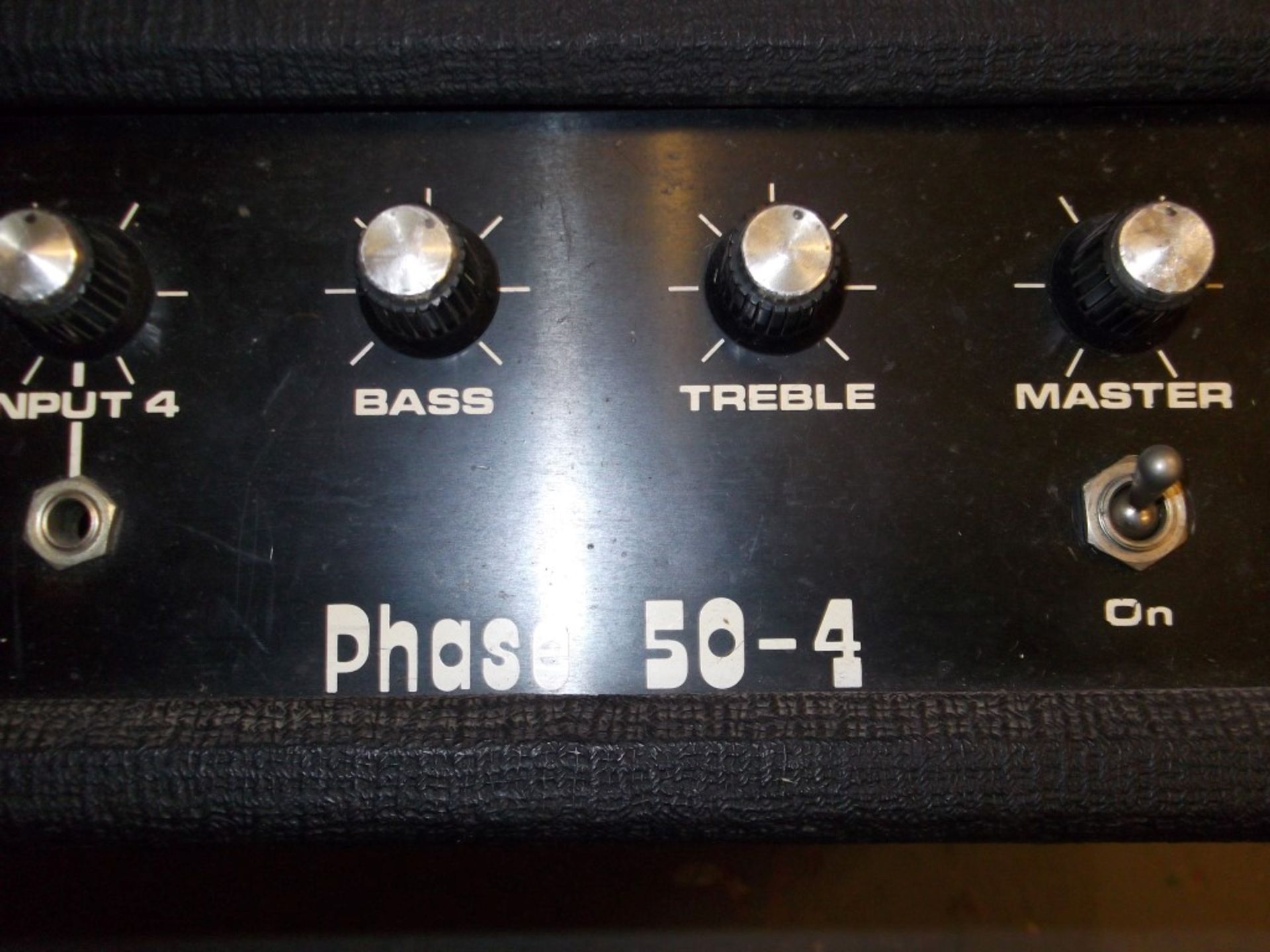 1 x - FAL Phase 50-4 Amplifier - 4 inputs - 50watts - In Good Working Order - Dimensions: 44x26x14cm - Image 4 of 6