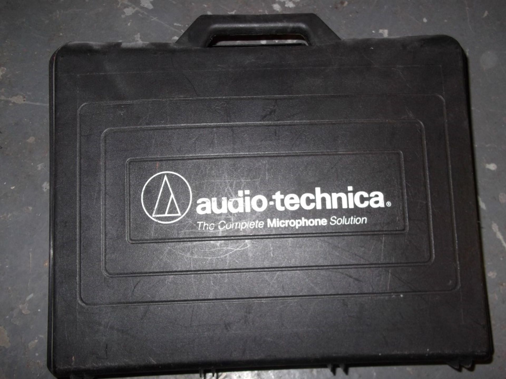 1 x Wireless Head Mic System - Pre-owned, One Previous Professional Owner - Transmitter Receiver, - Image 3 of 5