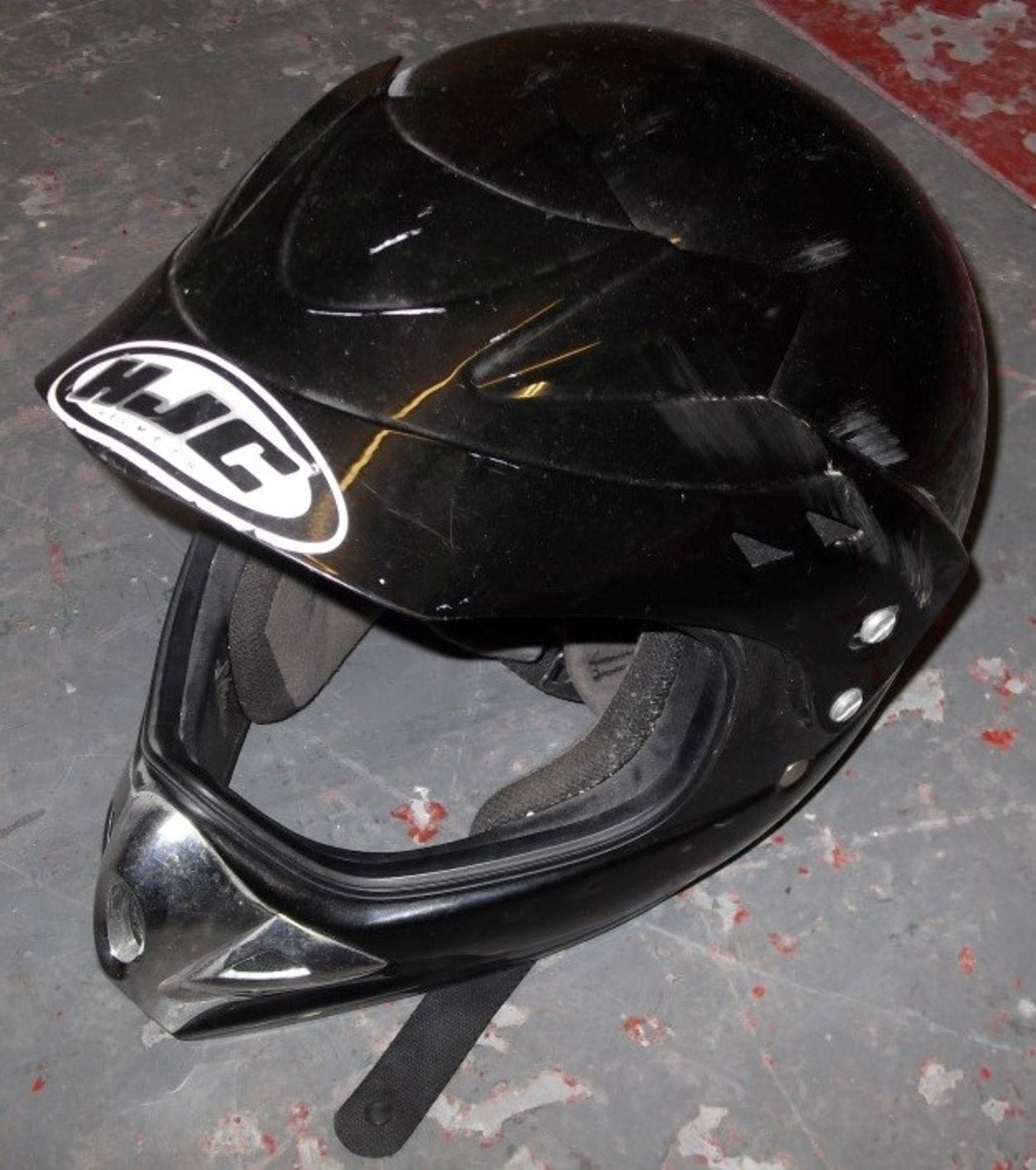 1 x HJC Motorcycle Helmet - Medium Adult - Pre-loved, In Good Condition - PD045 - CL079 -