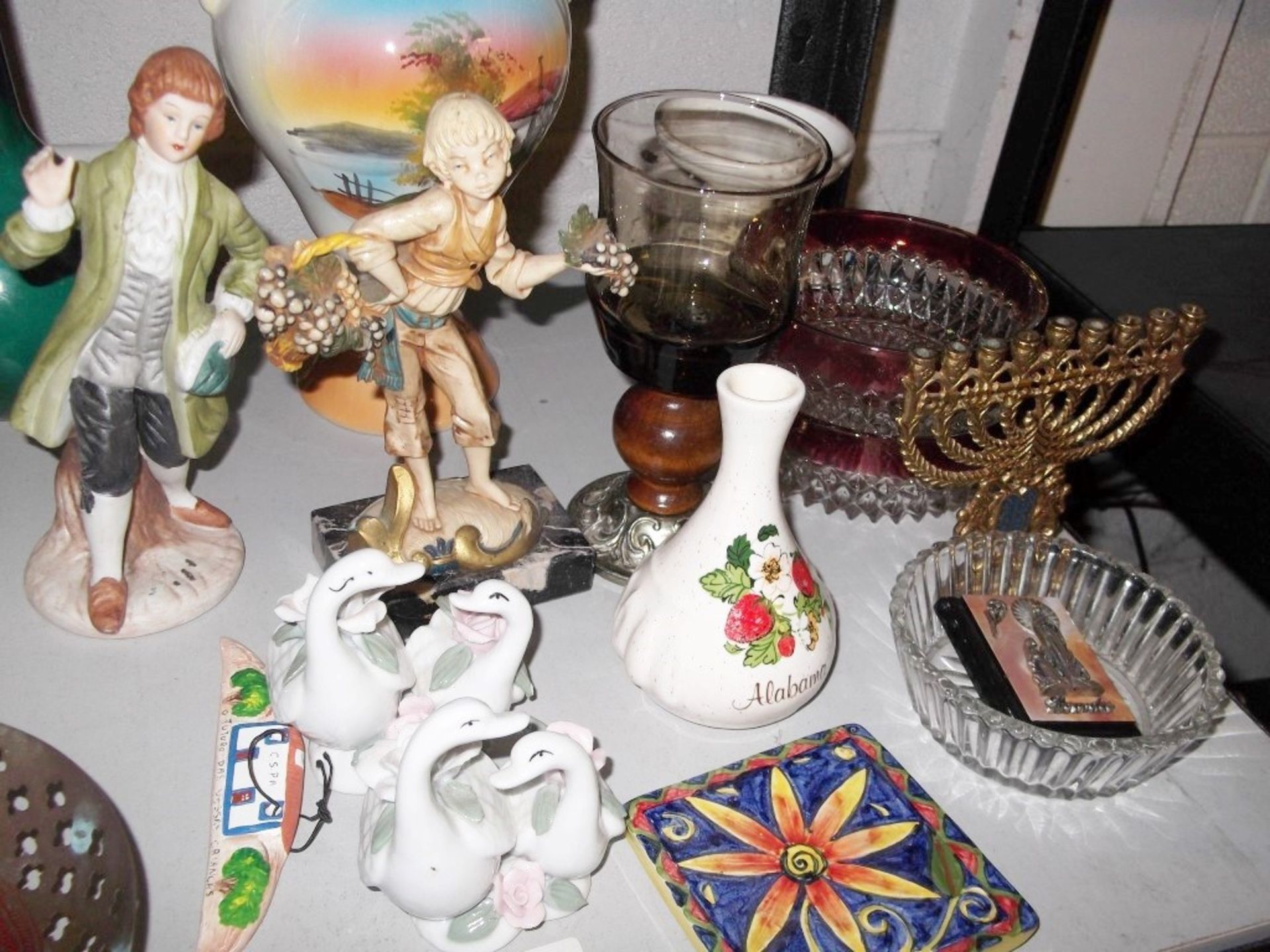 37 x Assorted Decorative Items - Ceramics / Ornaments / Figurines - Pre-Loved, Mostly Of American - Image 6 of 8