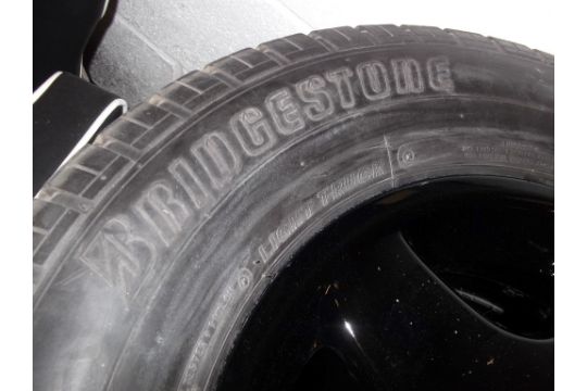 6 x Branded Tyres - Includes 5 With Matching Black Gloss Hubcaps - All Pre-owned In Good To Very - Image 7 of 7