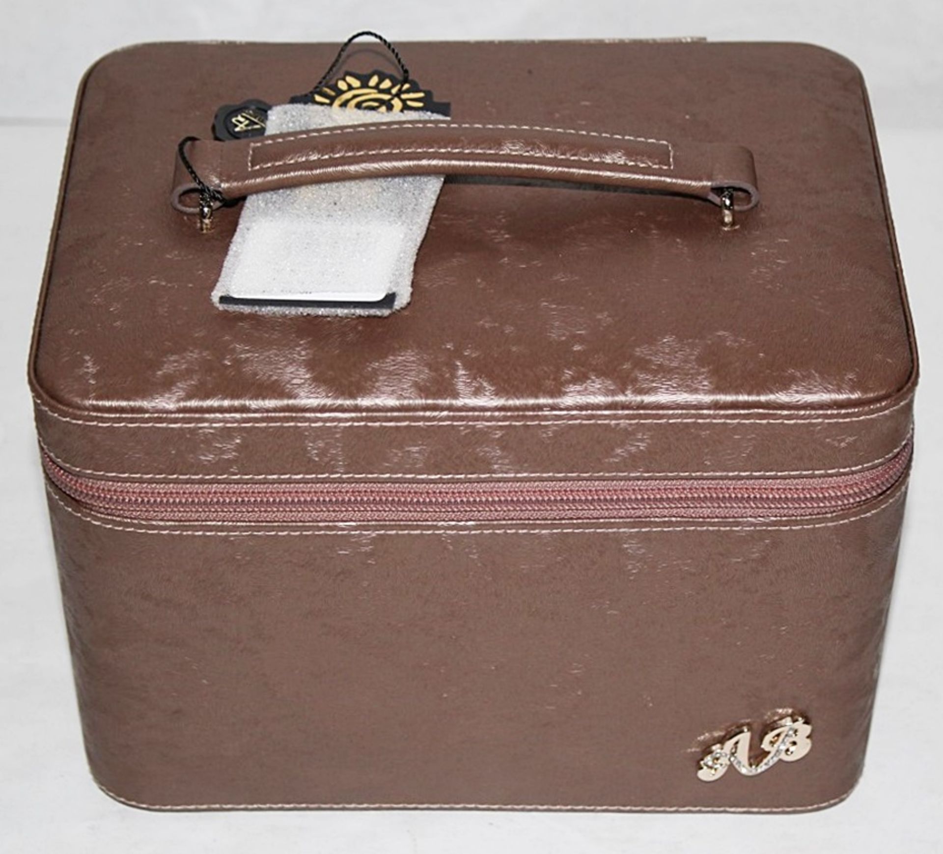 1 x "AB Collezioni" Italian Luxury Vanity Case (335) - Ref LT157  – With Removable Mirror -