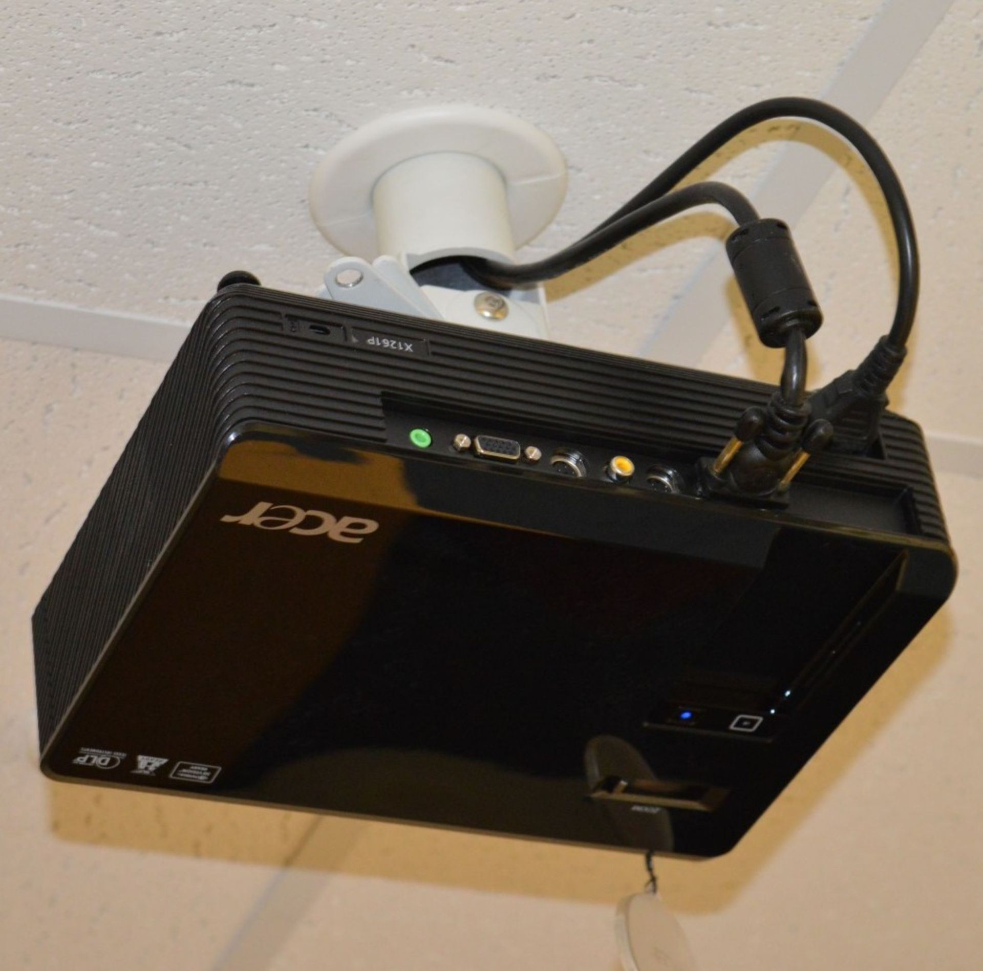 1 x Acer X1261 DLP Projector With Ceiling Bracket and Remote Control - CL300 - Ref S110 - - Image 3 of 10