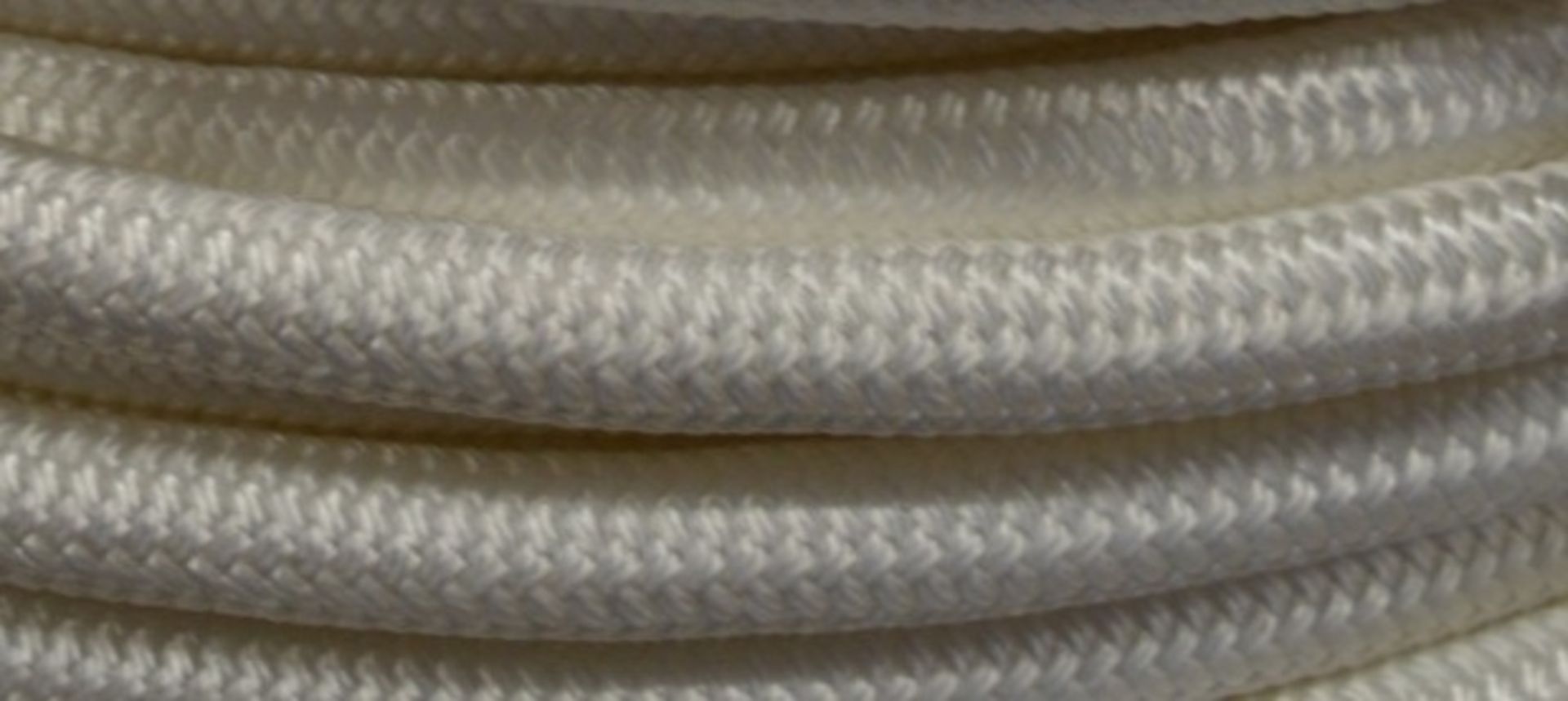 1 x Large Unused Bundle of Braid on Braid Rope - 12mm - Suitable For Various Applications - Image 6 of 6