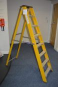 1 x Set of Lyte GFBB8 Swingback Builders Step Ladder - Fibreglass 8-Tread 1.7m - CL300 - Ref