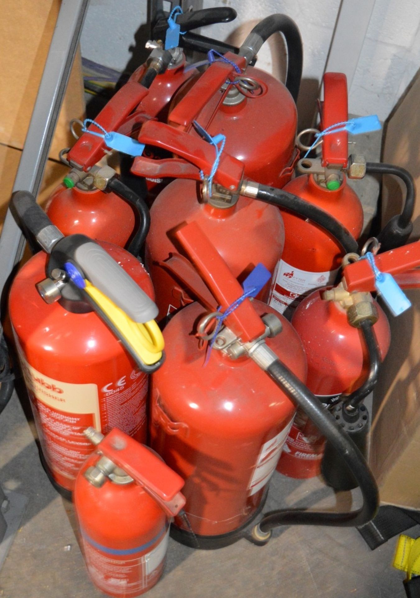 9 x Various Fire Extinguishers Including Chubb 6gk Foam Extinguishers and More - Seals Intact - - Image 2 of 5