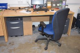 1 x Assorted Collection of Office Furniture Including 2 x Office Desks, 4 x Drawer Pedestals and 2 x