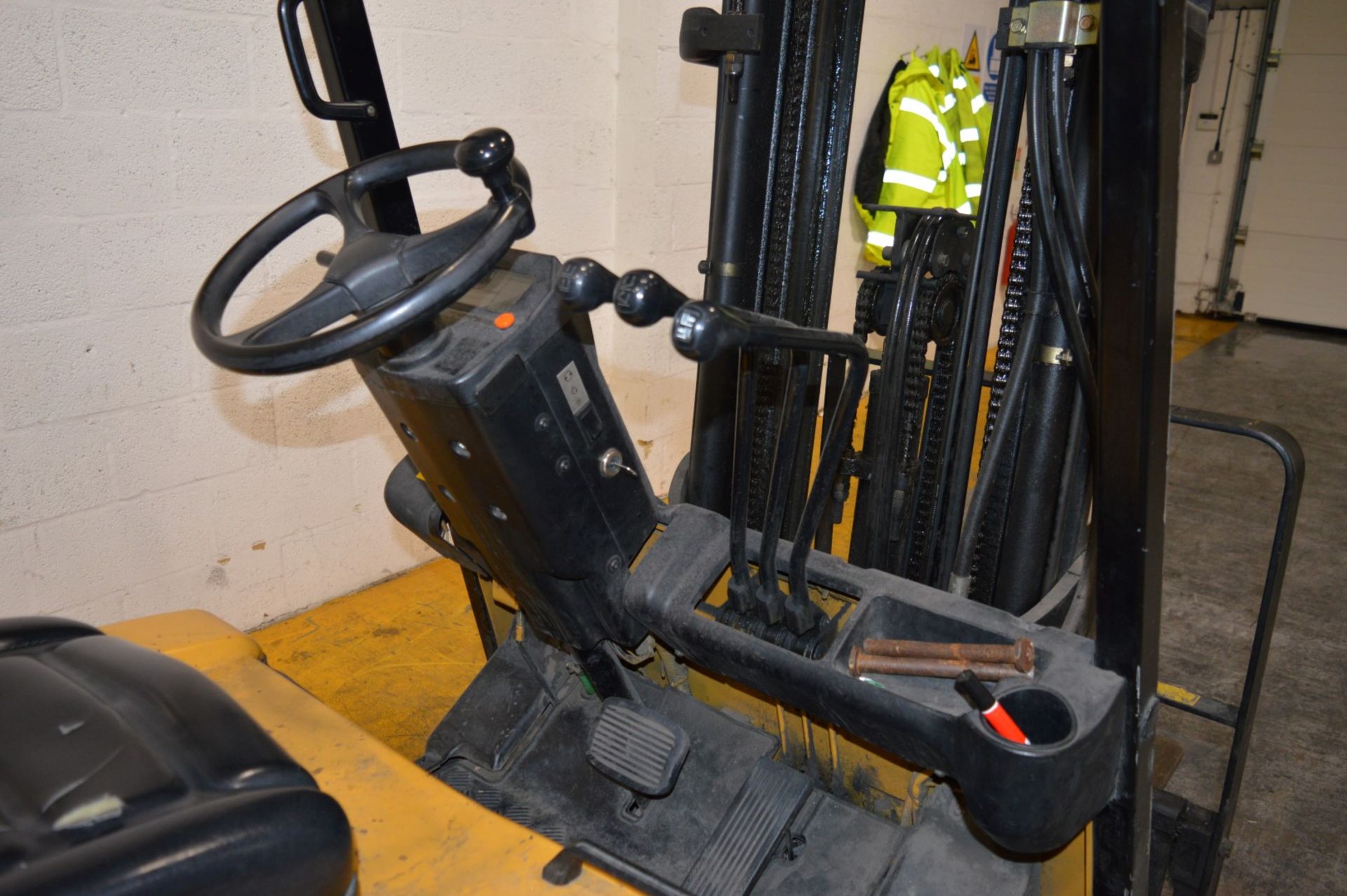 1 x Caterpillar Electric Counter Balance Forklift Truck - Model EP18KT - 1800kg Basic Capacity - - Image 11 of 14
