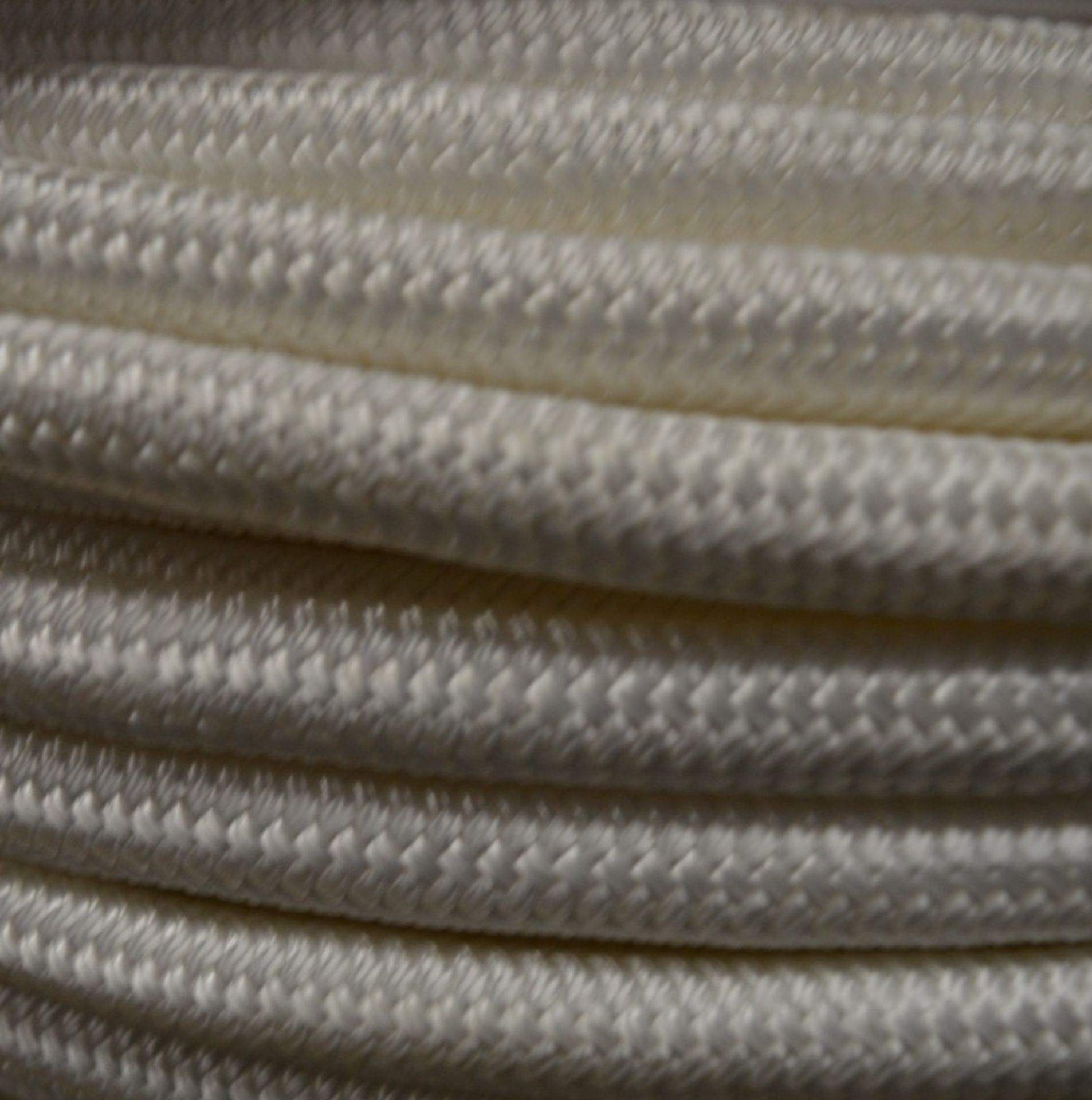 1 x Large Unused Bundle of Braid on Braid Rope - 12mm - Suitable For Various Applications - Image 3 of 6