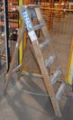 1 x Industrial Swingback Wooden Step Ladders - 5 Rungs - H126 x W37 cm - CL300 - Ref S261 -