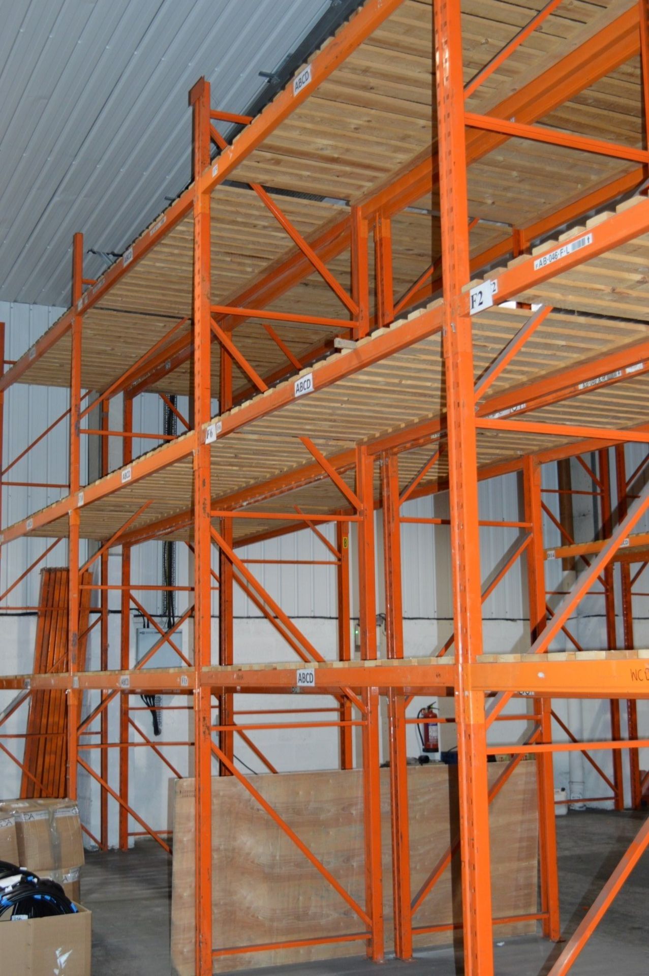 8 x Bays of Warehouse PALLET RACKING - Lot Includes 110 x Uprights, 56 x Crossbeams, 1 x - Image 5 of 9