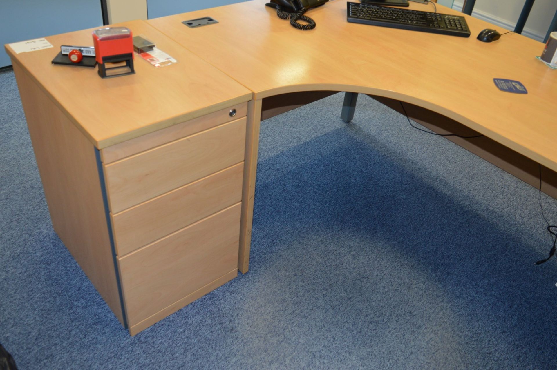 1 x Office Furniture Set Including Office Desk, Swivel Chair and Two Pedestal Units - Beech Finish - - Image 4 of 6