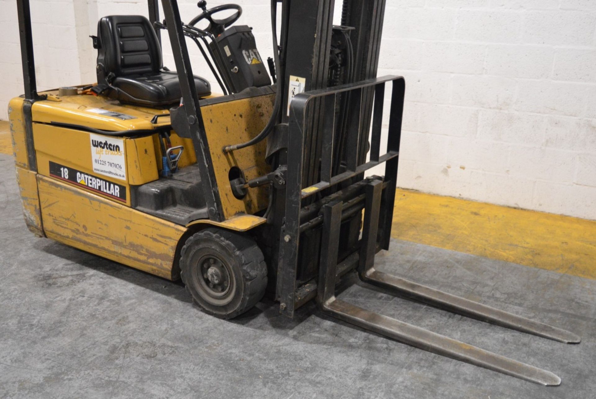 1 x Caterpillar Electric Counter Balance Forklift Truck - Model EP18KT - 1800kg Basic Capacity - - Image 4 of 14
