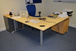 1 x Large Collection of Office Furniture Including 1 Desk, 4 Office Chairs, 2 Drawer Pedestals and 1