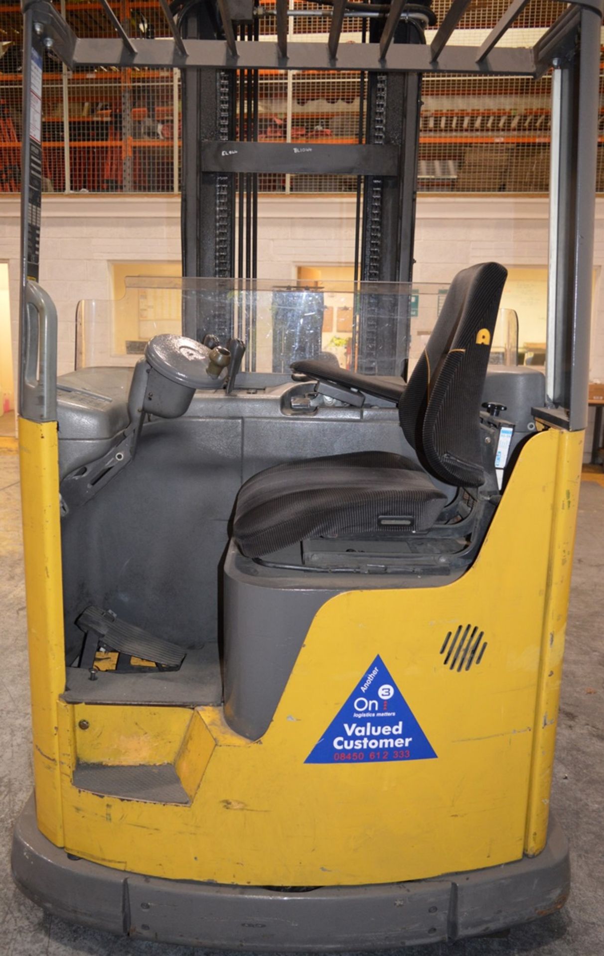 1 x Atlet Electric Forklift Reach Truck - 1997 - Model 200DTFVXM 660 UHS - Includes Operation Code - Image 9 of 12