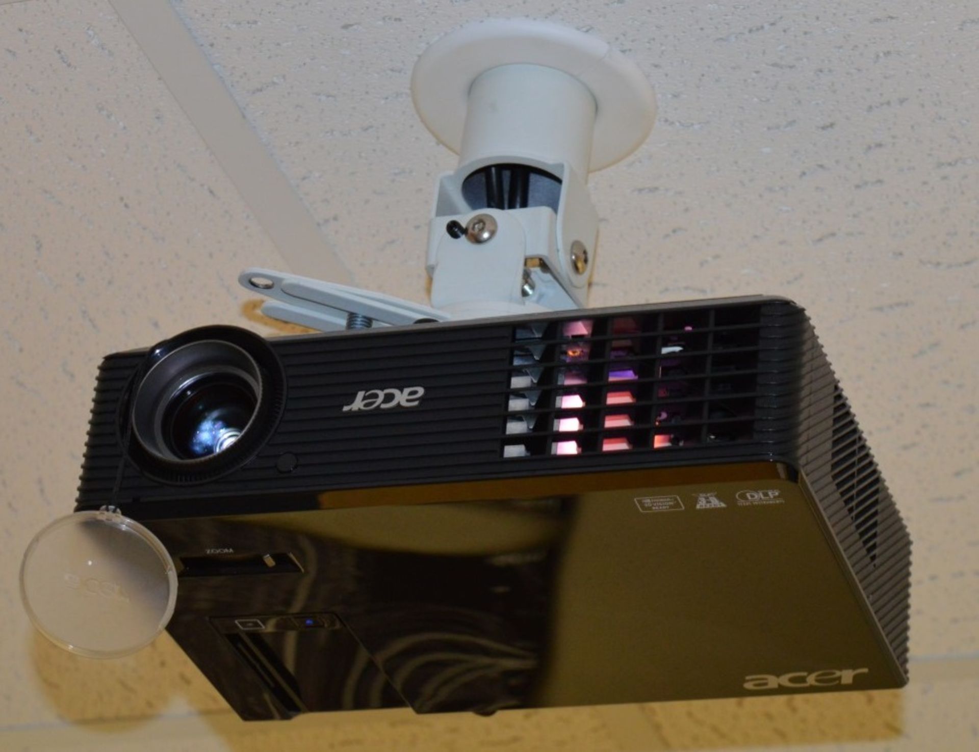 1 x Acer X1261 DLP Projector With Ceiling Bracket and Remote Control - CL300 - Ref S110 - - Image 2 of 10