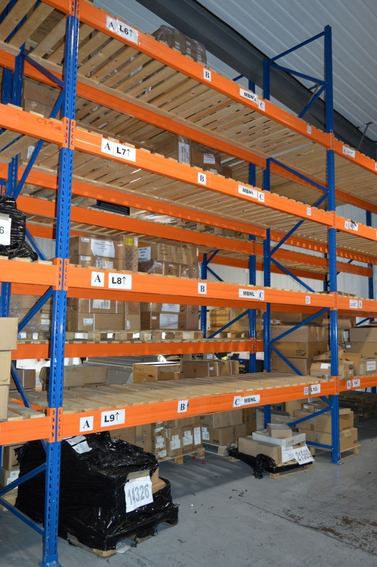 3 x Bays of Warehouse PALLET RACKING - Lot Includes 4 x Uprights, 24 x Crossbeams, 1 x Corner - Image 4 of 6