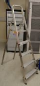 1 x Set of Aluminium Step Ladders - 95kg Capacity - 5 Tread - CL300 - Ref S194 - Location: