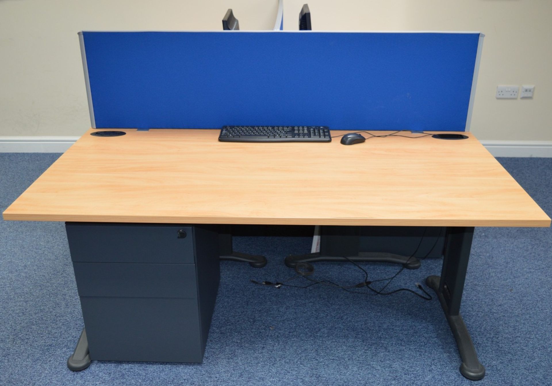 1 x Tripod Office Workstation Desk With Chairs - Suitable For 3 Users - Includes Three Premium - Image 4 of 11