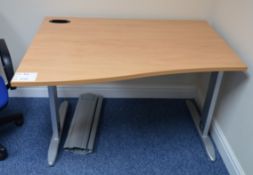 1 x Small Office Desk With Grey Coated Steel Frame and Beech Curved Surface - H72 x W120 x D90 cms -