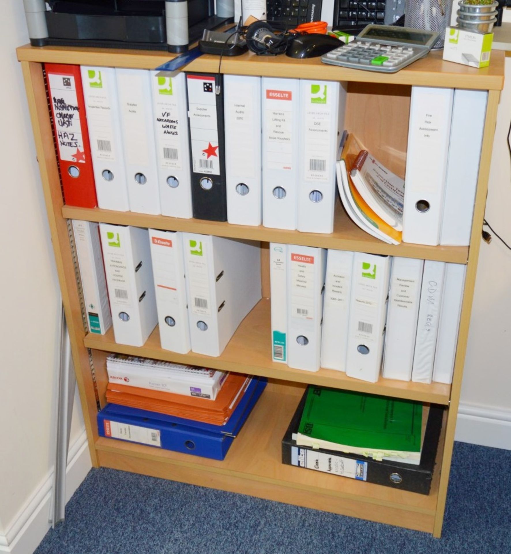 1 x Office Shelving Unit in Beech - H110 x W83 x D80 cms - CL300 - Ref S130 - Location: Swindon,