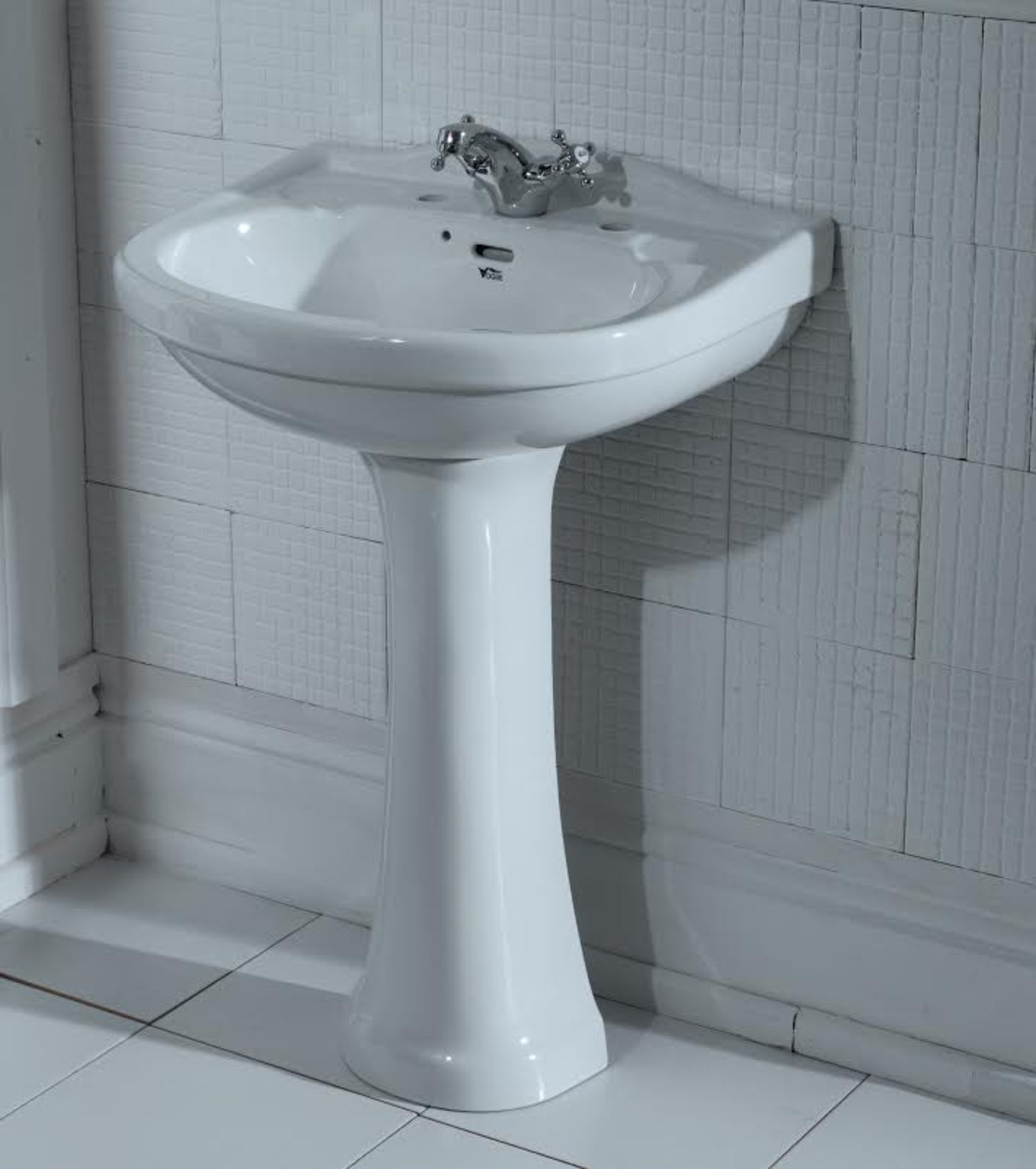 10 x Vogue Bathrooms CARLTON Sinigle Tap Hole SINK BASINS With Pedestals - 450mm Width - Brand New