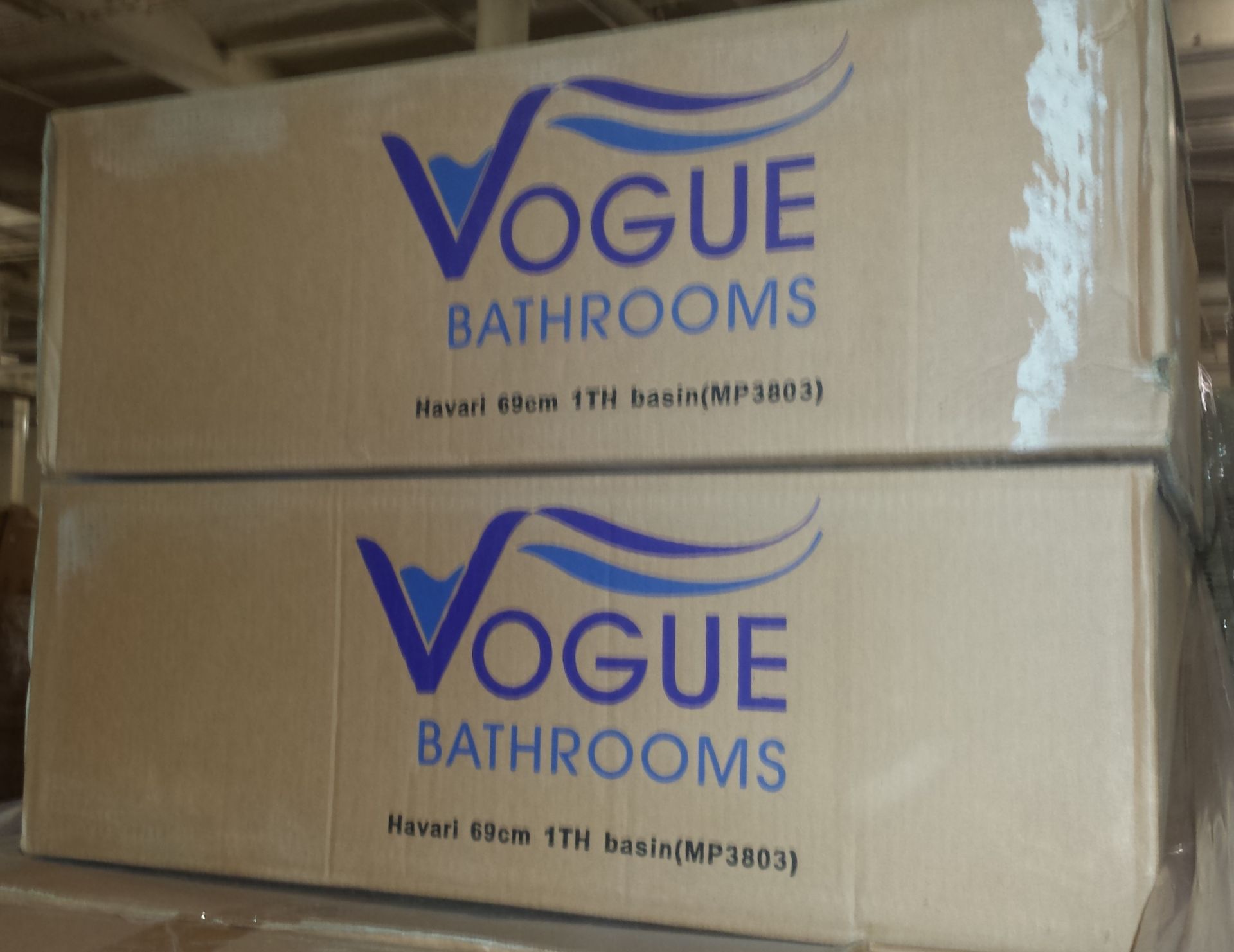 1 x Vogue Bathrooms HAVARI Single Tap Hole SINK BASIN With Pedestal - 670mm Width - Brand New - Image 2 of 3