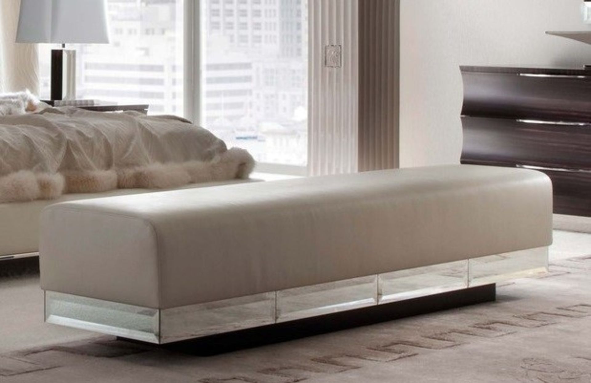 1 x GIORGIO Day Dream Bench - Features Lizard Printed First Grade Leather and Beveled, Mirroed