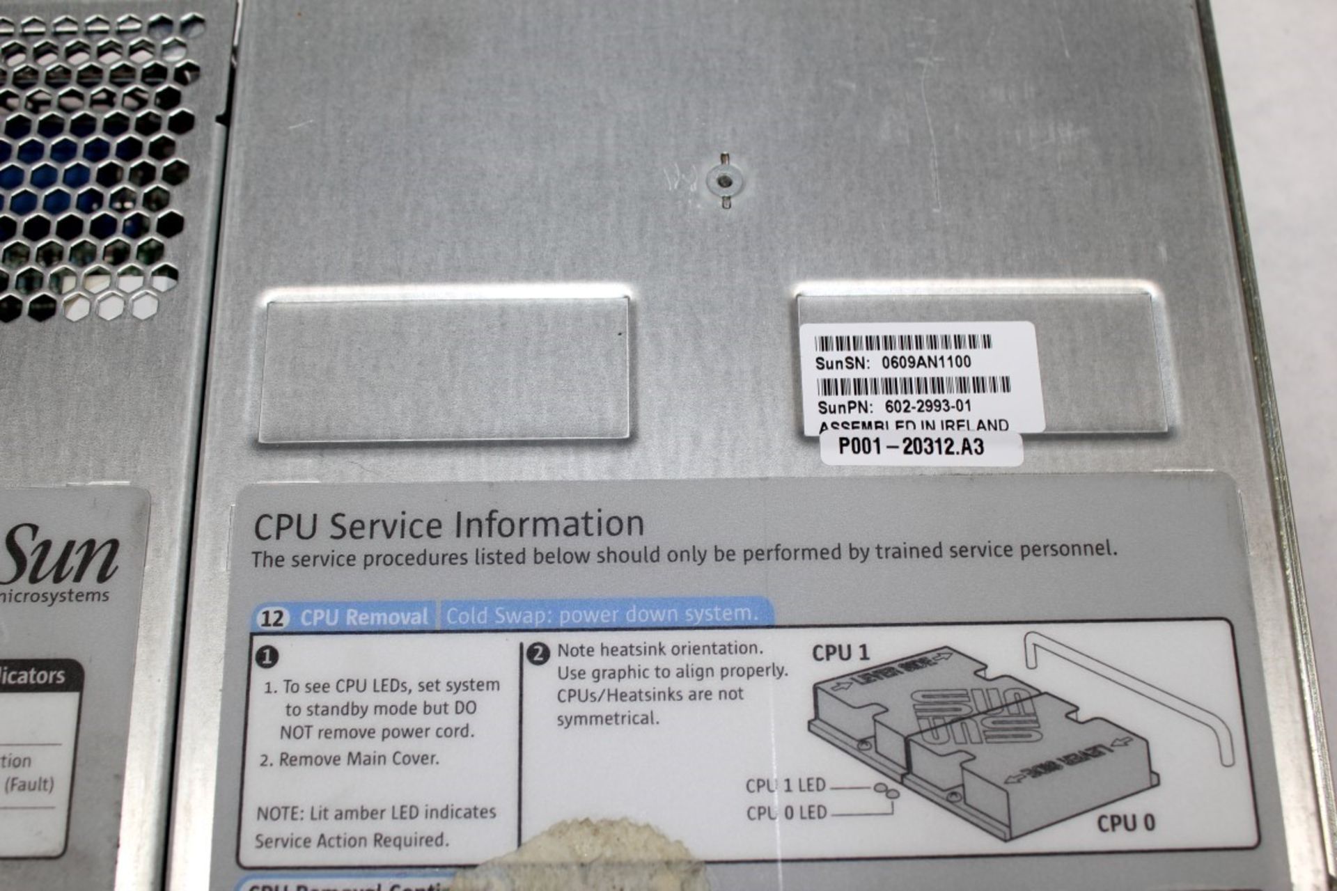 1 x Sun Fire X4100 Server - Opteron 254 2.8 GHz - 2 GB - 0 GB - 2-way - Rack-mountable - Working - Image 3 of 4