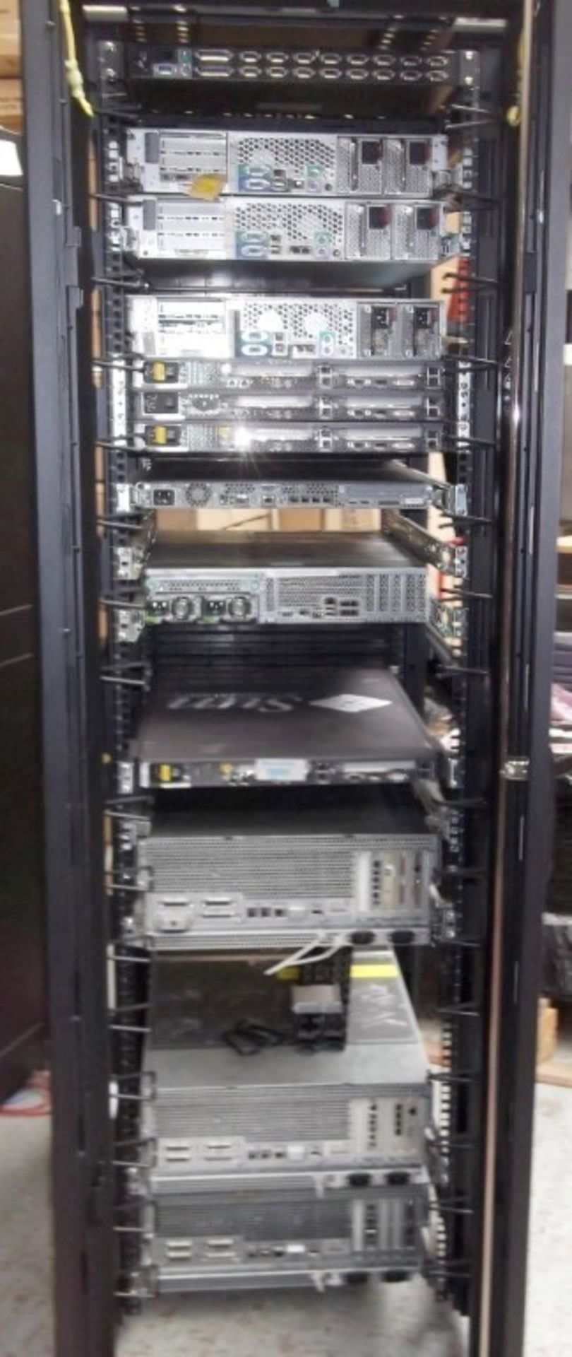 1 x APC Netshelter Server Rack With 12 x Assorted Sun Fire & HP Proliant Filer Systems Including - Image 5 of 9