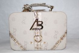 1 x "AB Collezioni" Italian Luxury Jewellery Case (30377) - Ref LT121 – Features Travel Case & Top