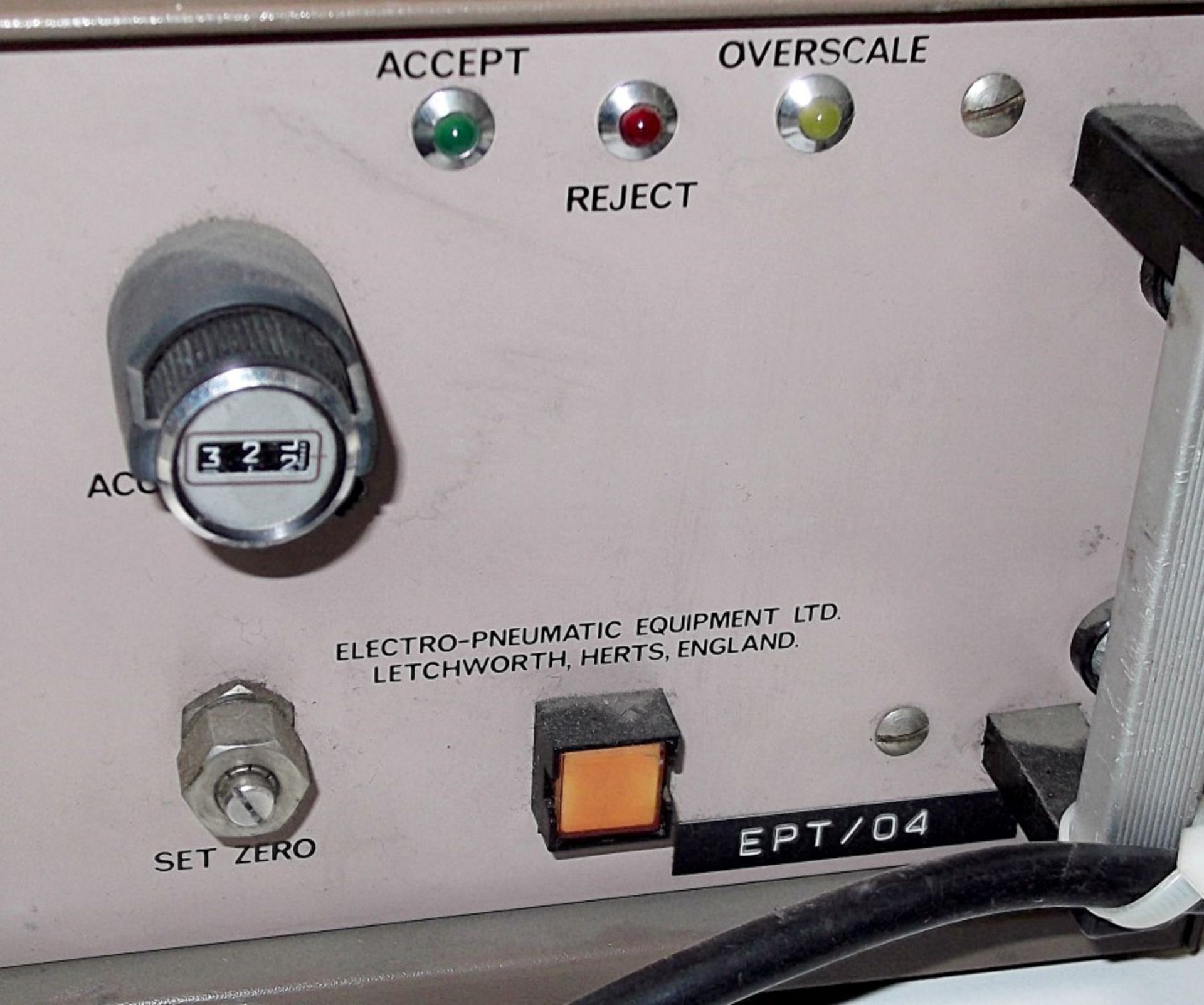 1 x Epetron EPE 200 Mk2 - REF: MIT53 - Used, Item Powers Up, No Further Tests Made - See Pictures - Image 3 of 5