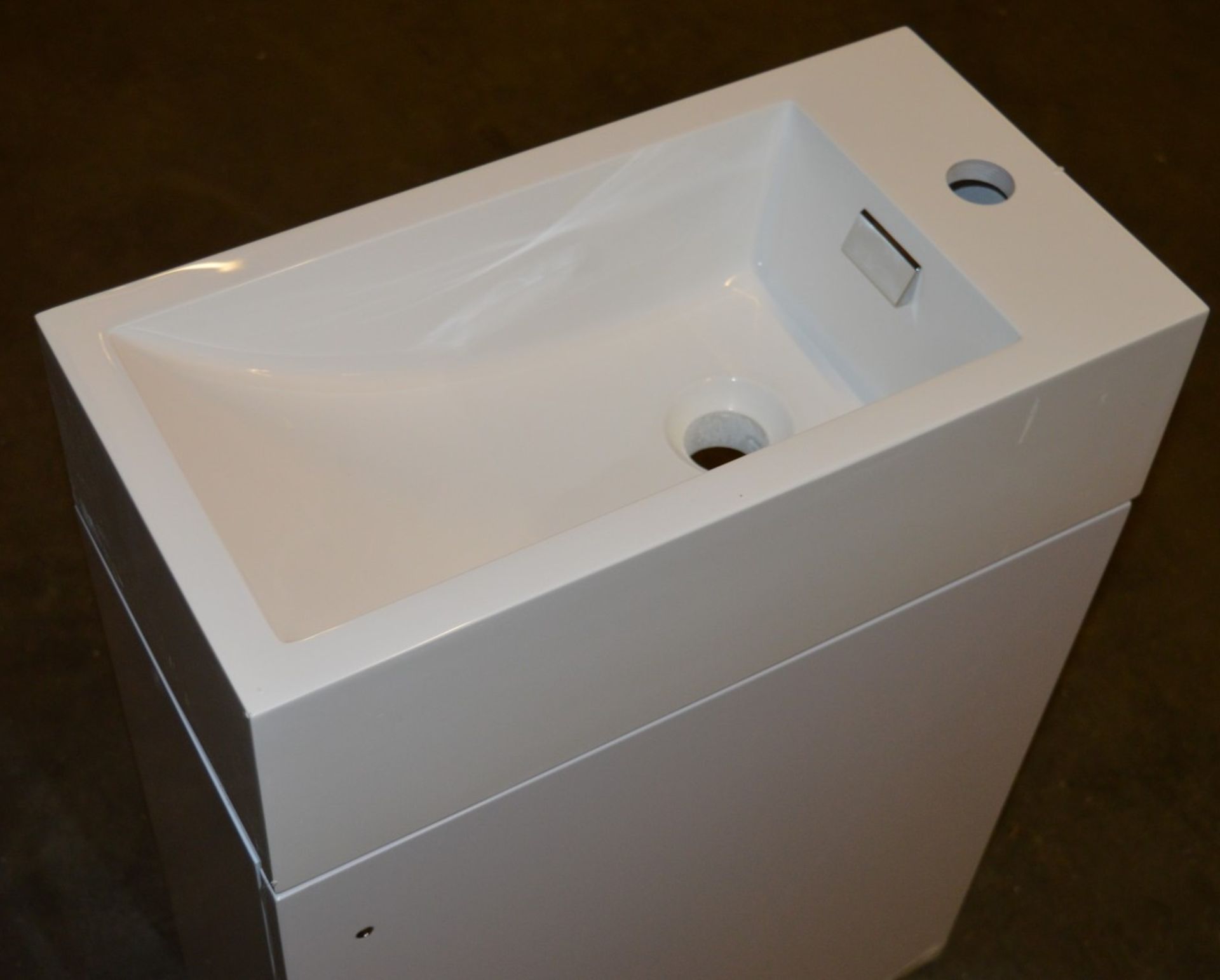 1 x Vogue Bathrooms JUNO 600mm Wall Hung Bathroom Vanity Unit With Heavy Resin Composite Sink - Image 3 of 6