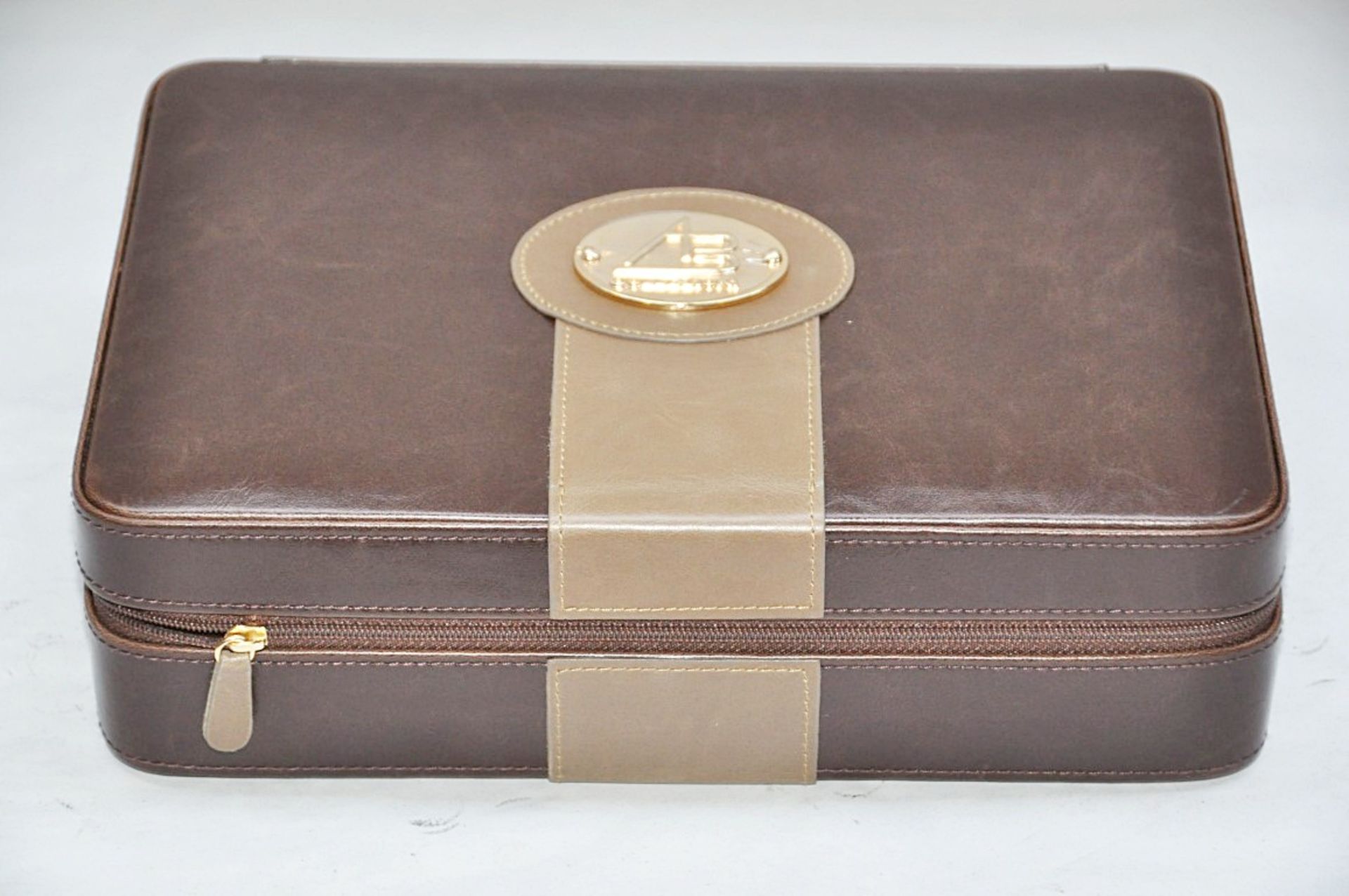 1 x "AB Collezioni" Italian Genuine Leather-Bound Luxury POKER SET (34047) - Ref LT006A - Features A - Image 3 of 9
