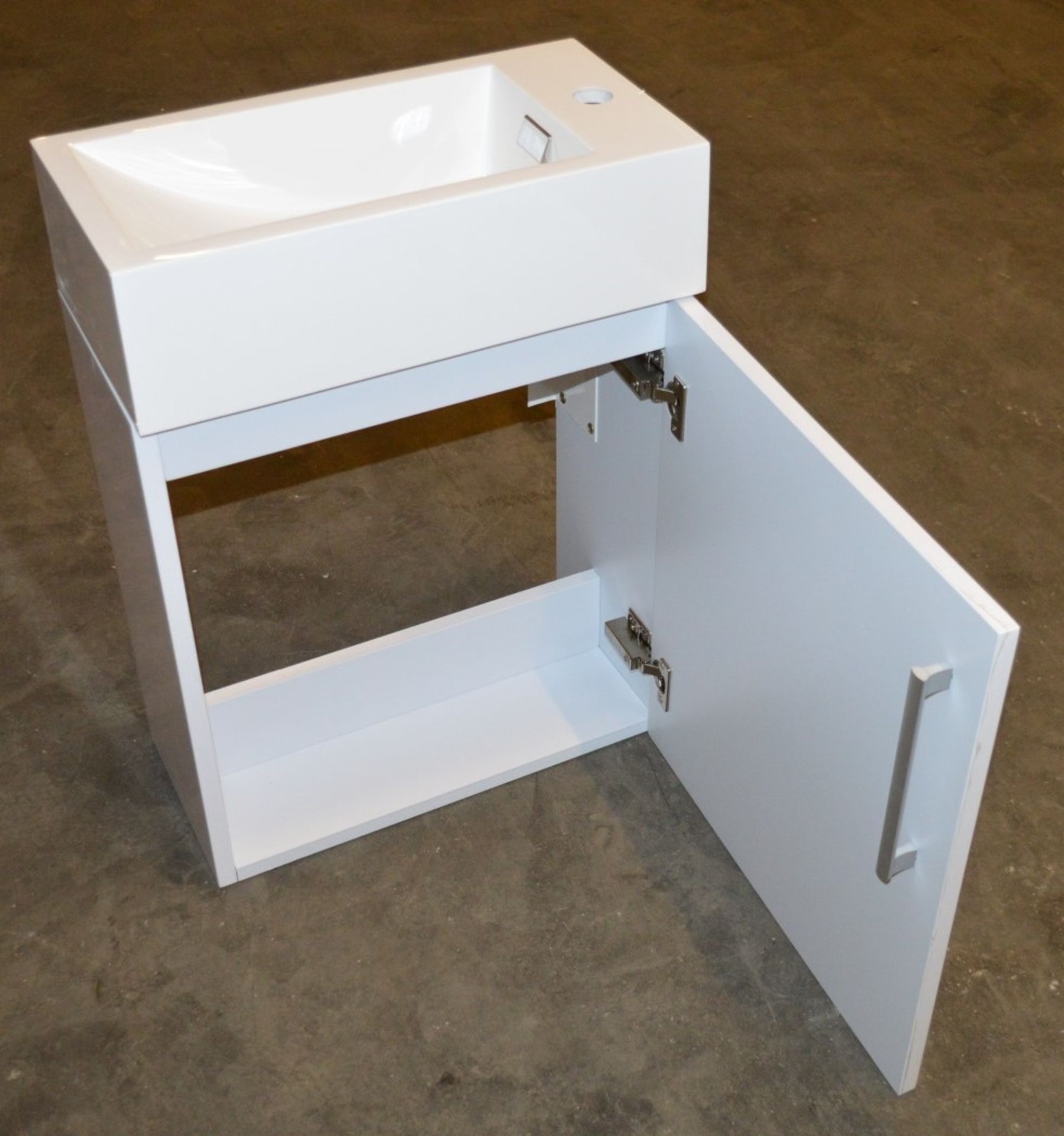 1 x Vogue Bathrooms JUNO 600mm Wall Hung Bathroom Vanity Unit With Heavy Resin Composite Sink - Image 4 of 6