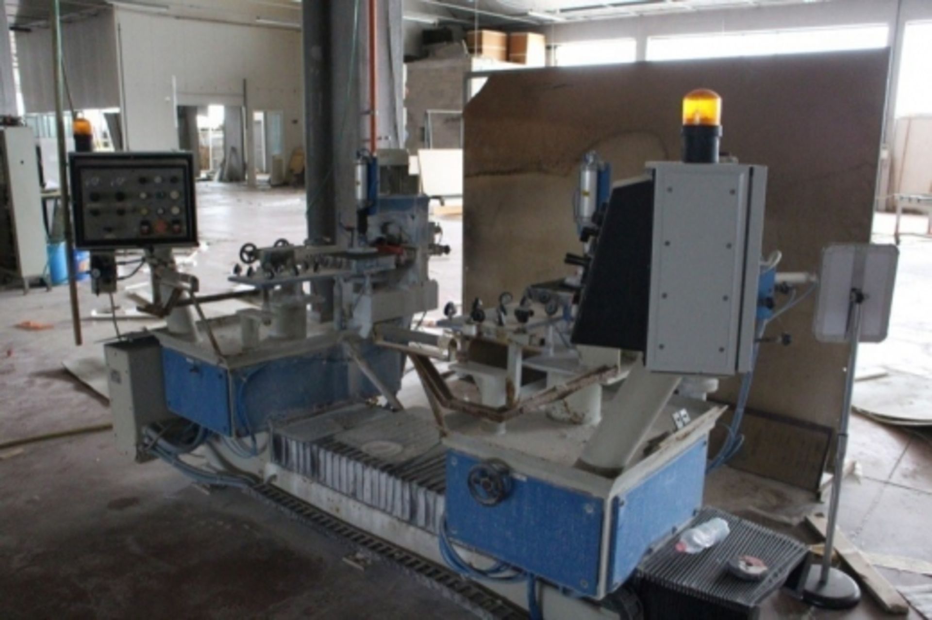 1,Corner cutting machine Cambi Click here for more details - Image 3 of 4