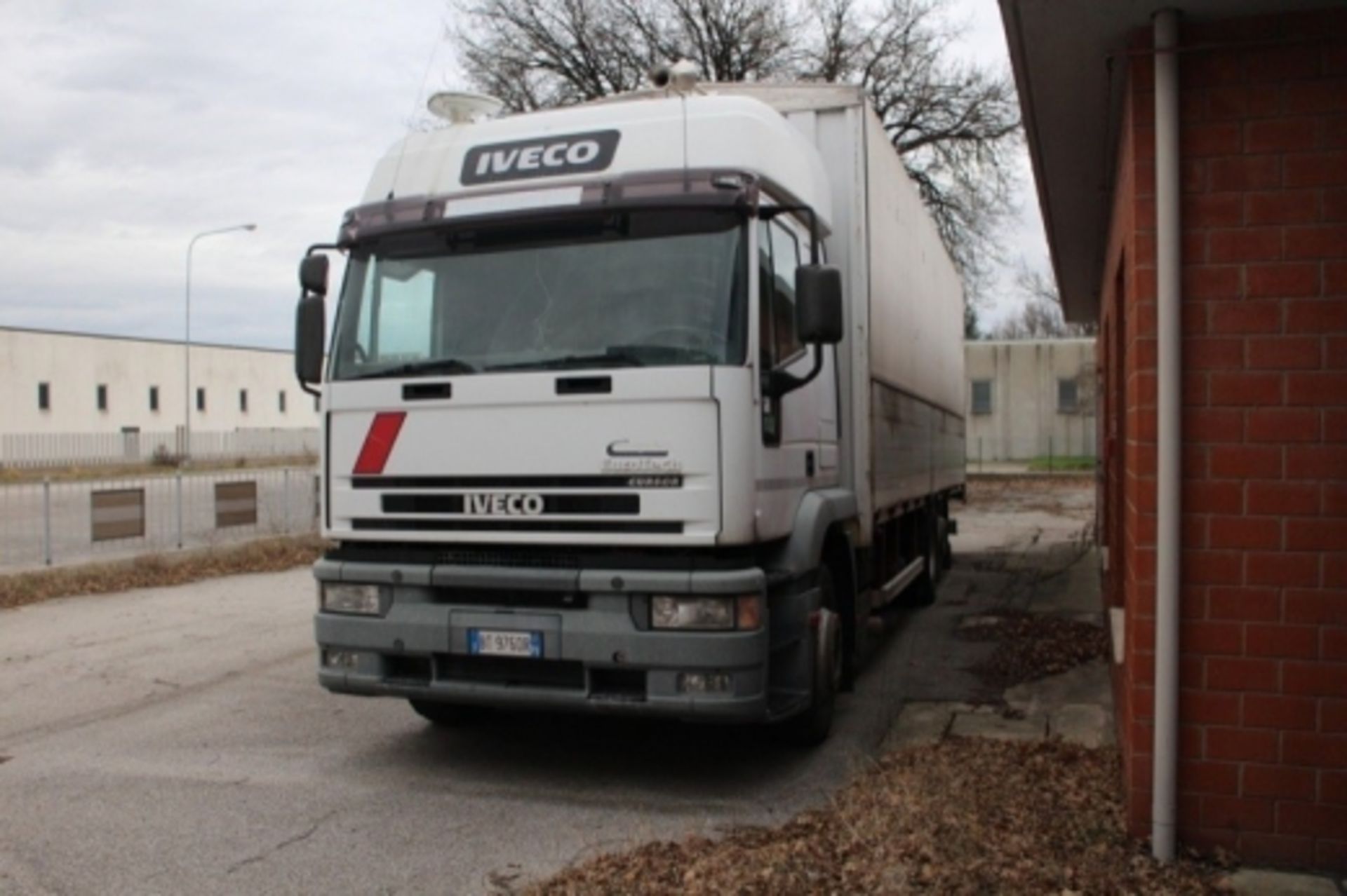 1,Truck OM 140 Iveco Eurotech plate n. BT976DR Click here for more details - Image 3 of 4
