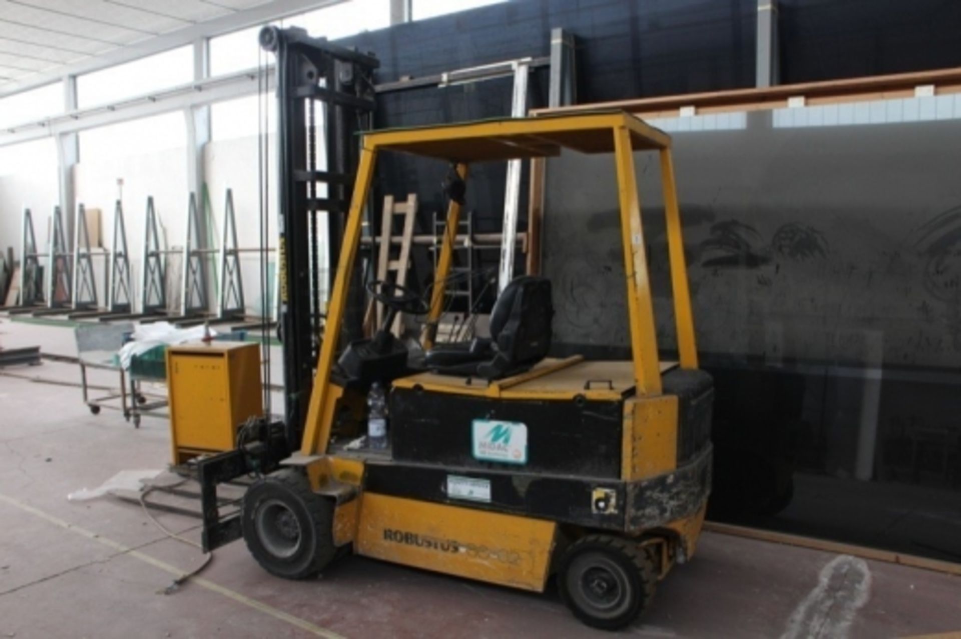 1,Forklift Robustus SE32 Click here for more details - Image 3 of 4