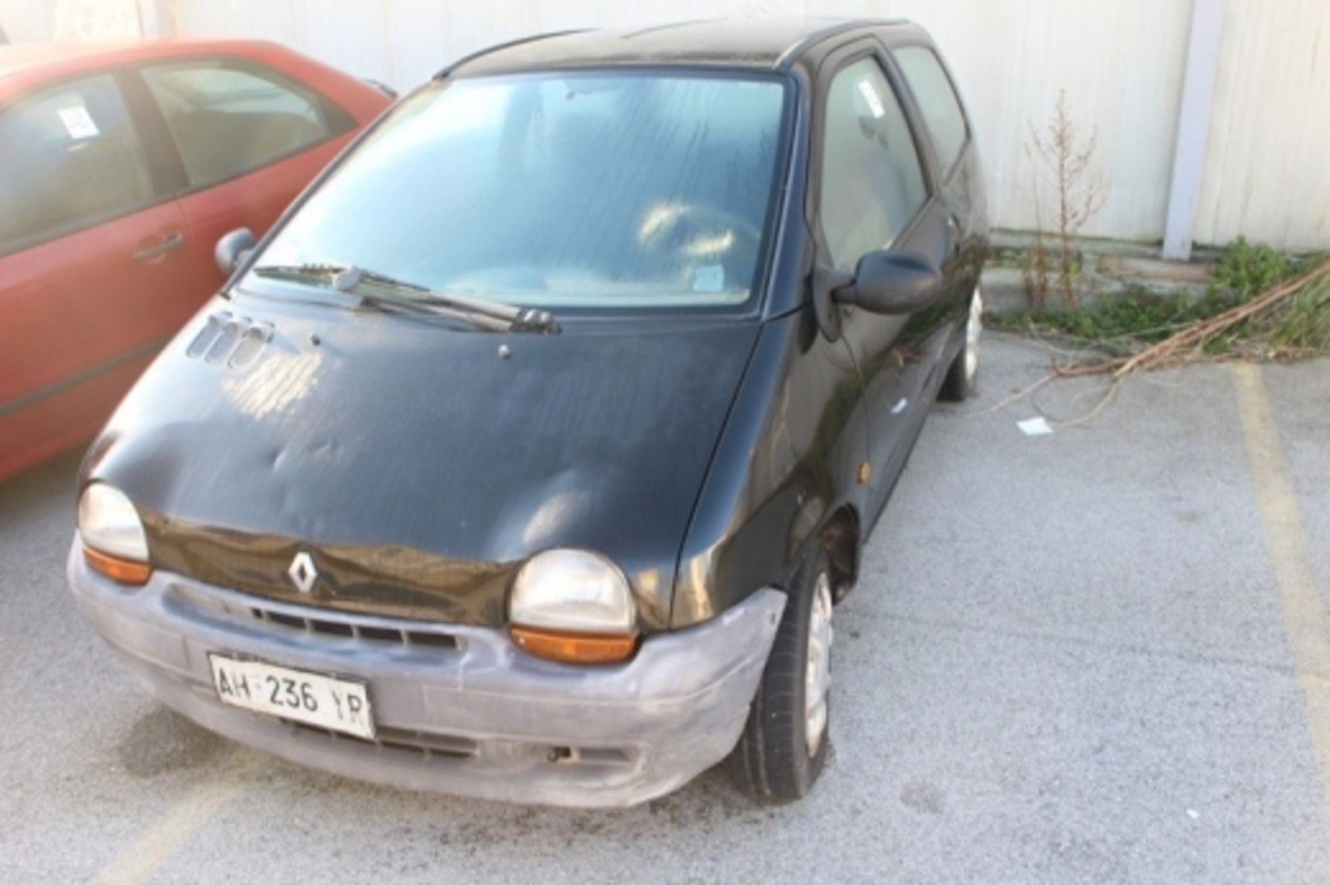 1,Renault Twingo car plate n.  AH236YR registration year '93 gasolineFROM
DOCUMENT SECTION