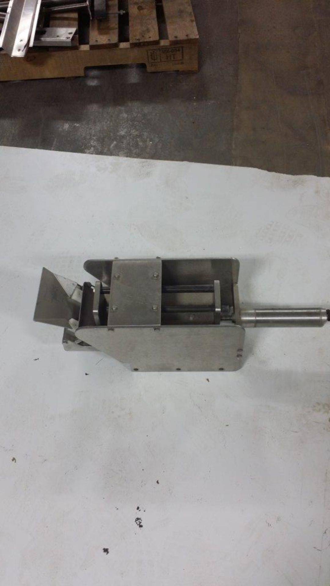 Stainless Steel Capper,  LOCATION - Indianapolis, IN 46077 - Image 2 of 3