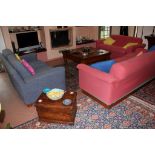 N. 3 divani in tessuto, poltrona, tavolino,  televisore a colori con videoregistratore, sgabello