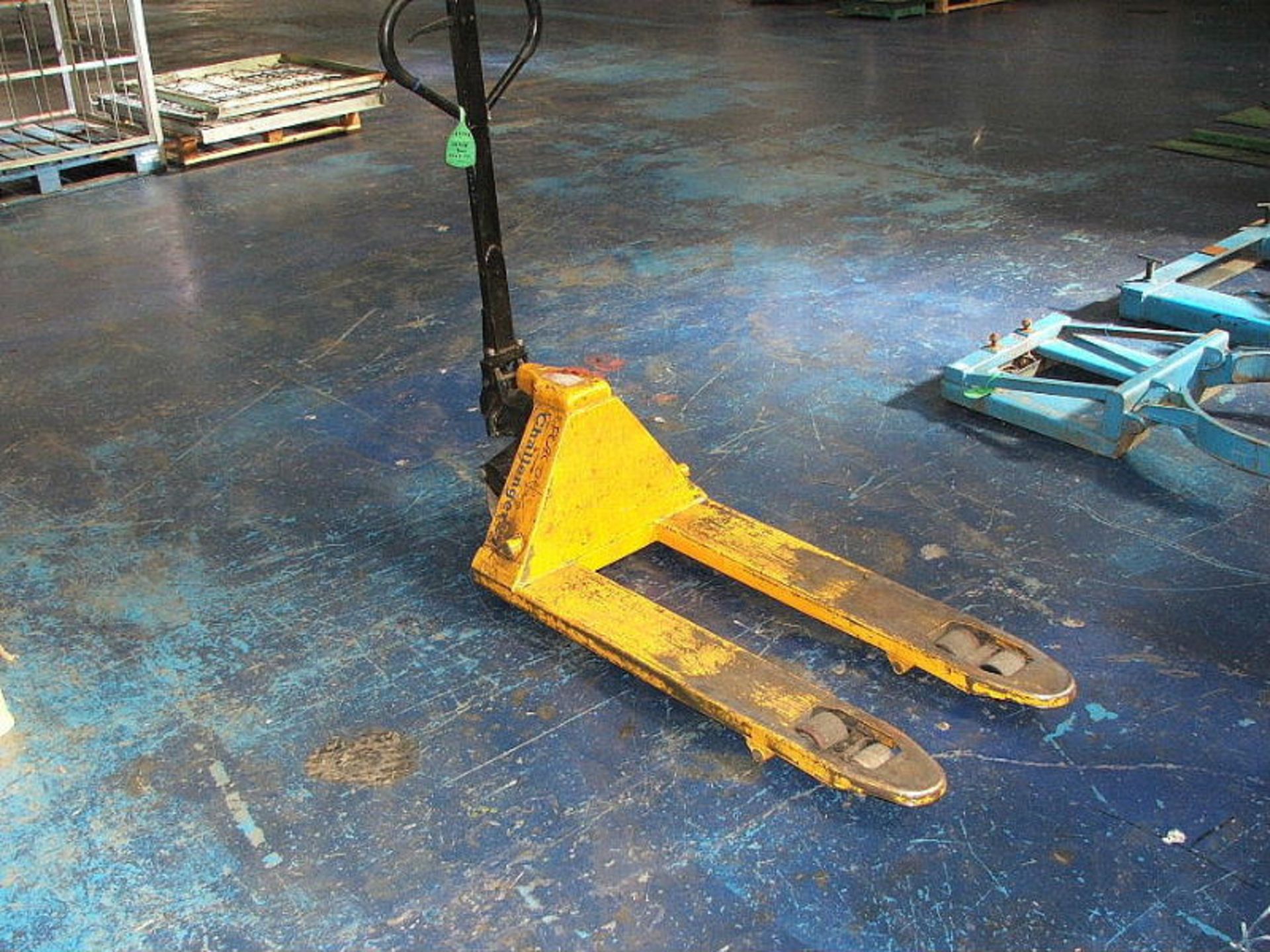 PALLET TRUCK