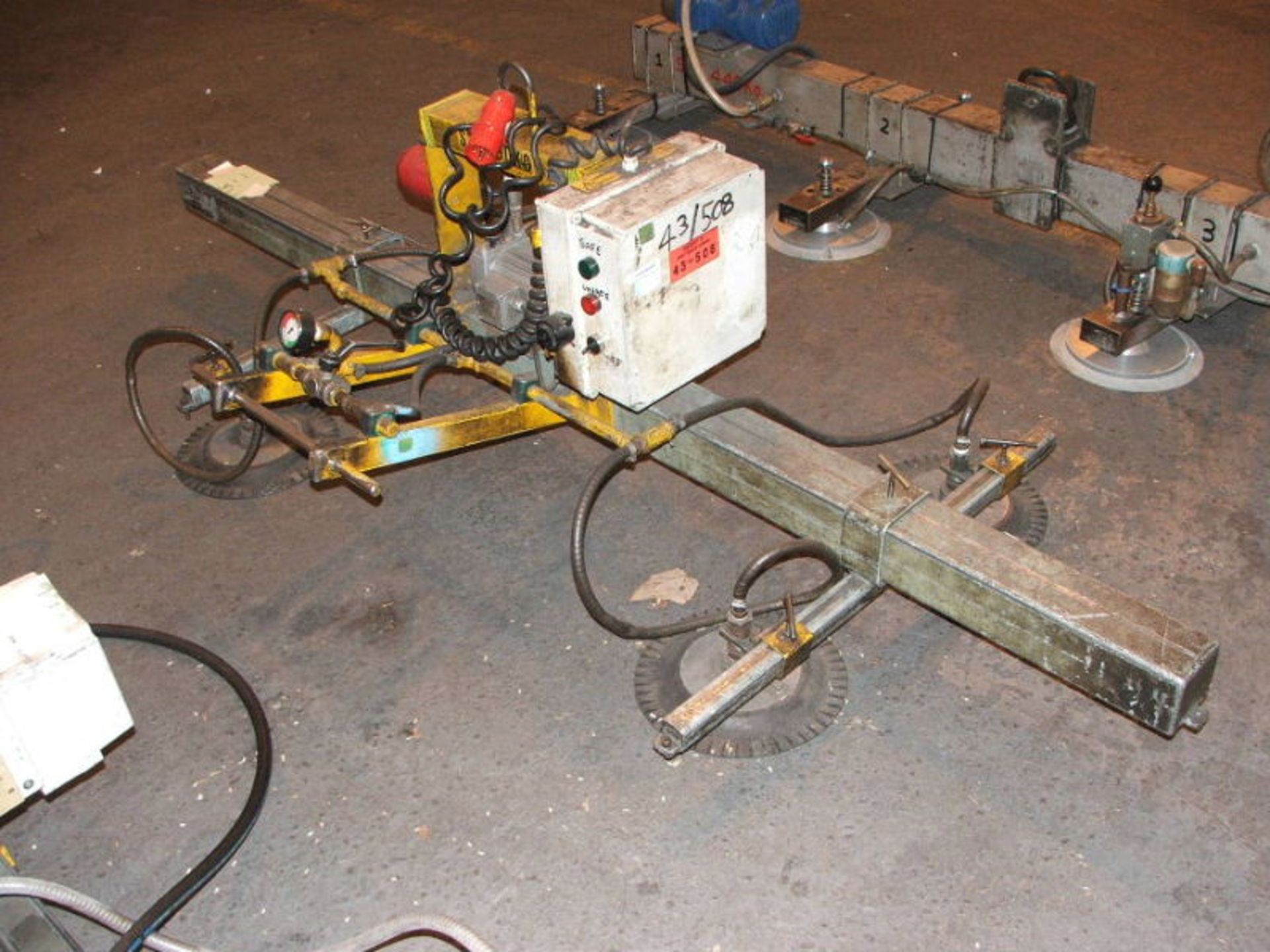 PLATE METAL LIFT