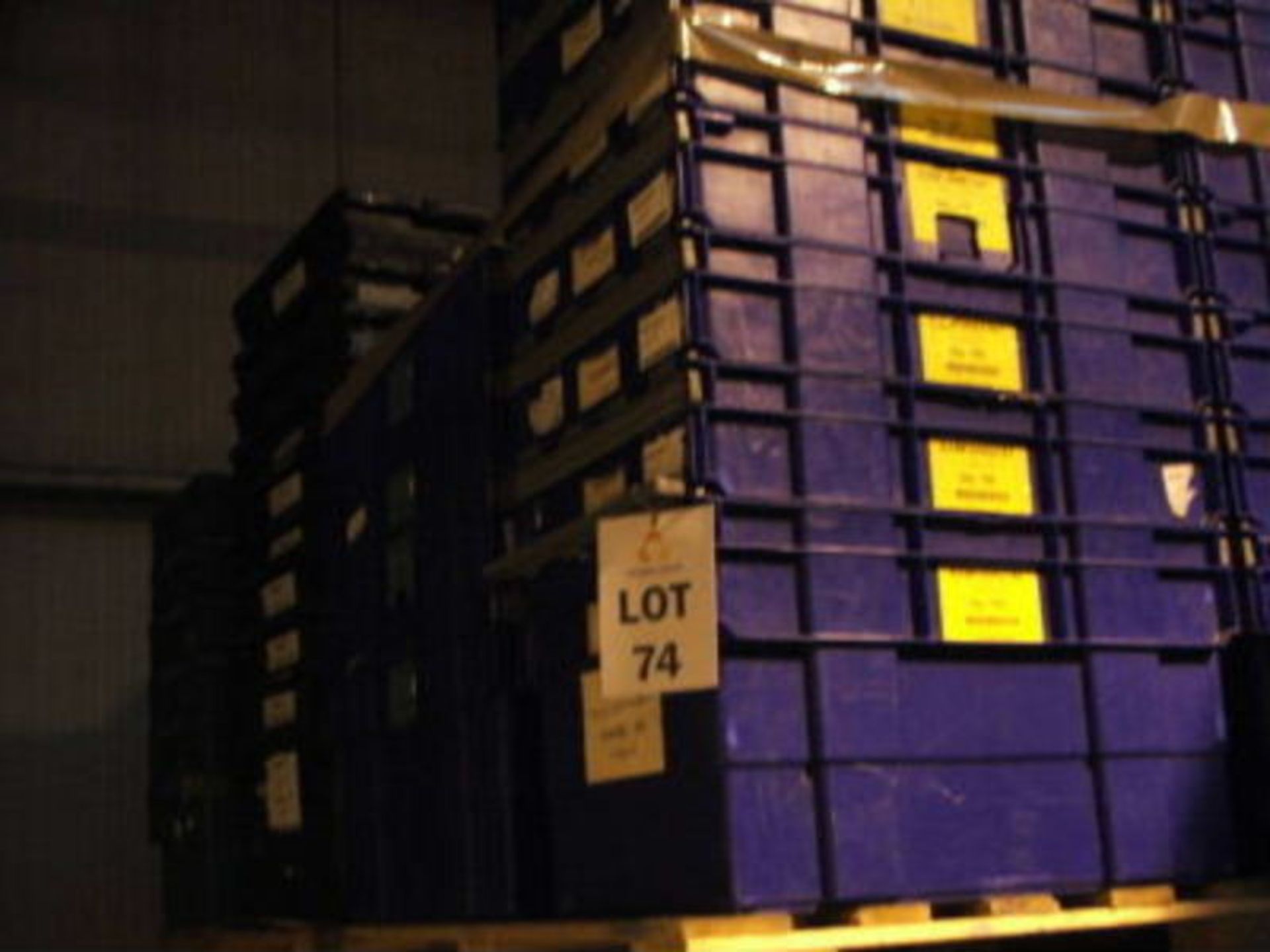 PLASTIC BOXES - Image 3 of 3